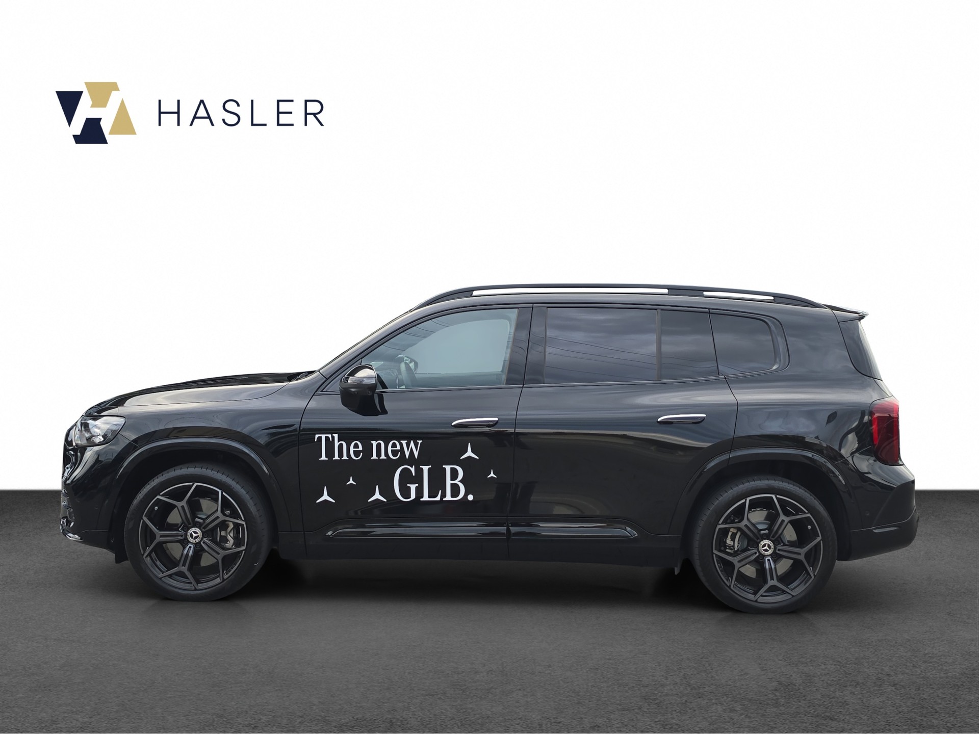 MERCEDES-BENZ GLB 350 4Matic with EQ Technology-showroom-element-2