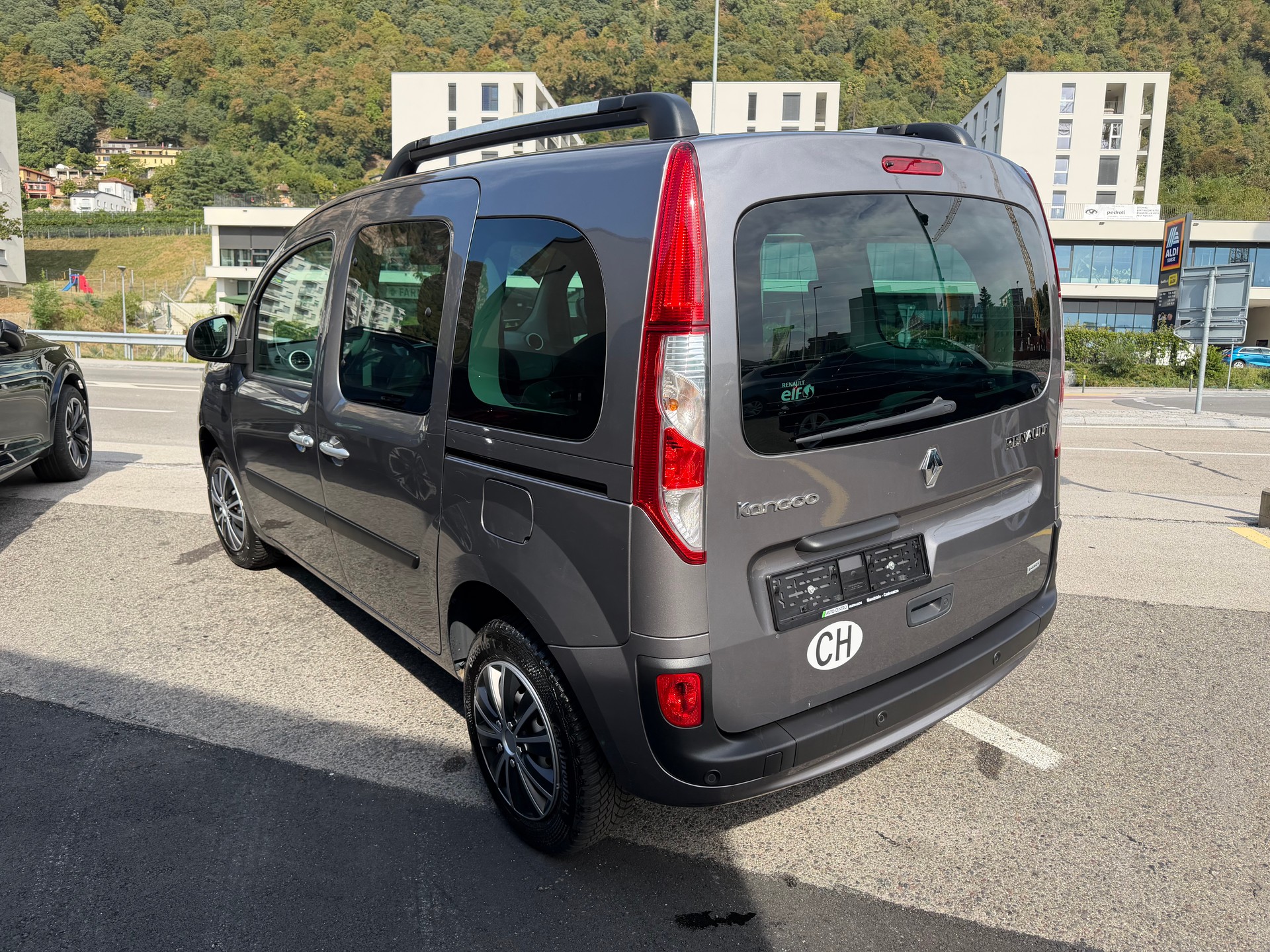 RENAULT Kangoo 1.2 16V Turbo Limited-image-6