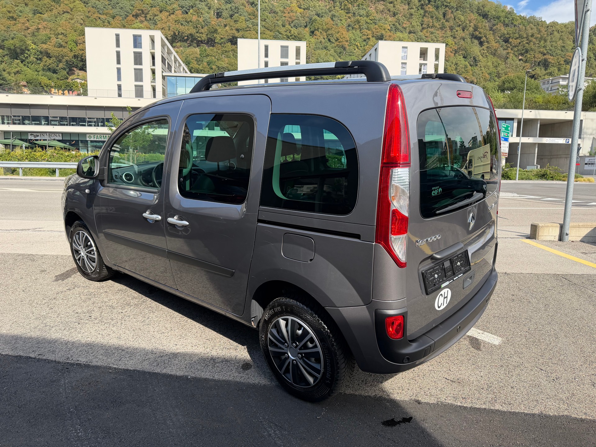 RENAULT Kangoo 1.2 16V Turbo Limited-image-5