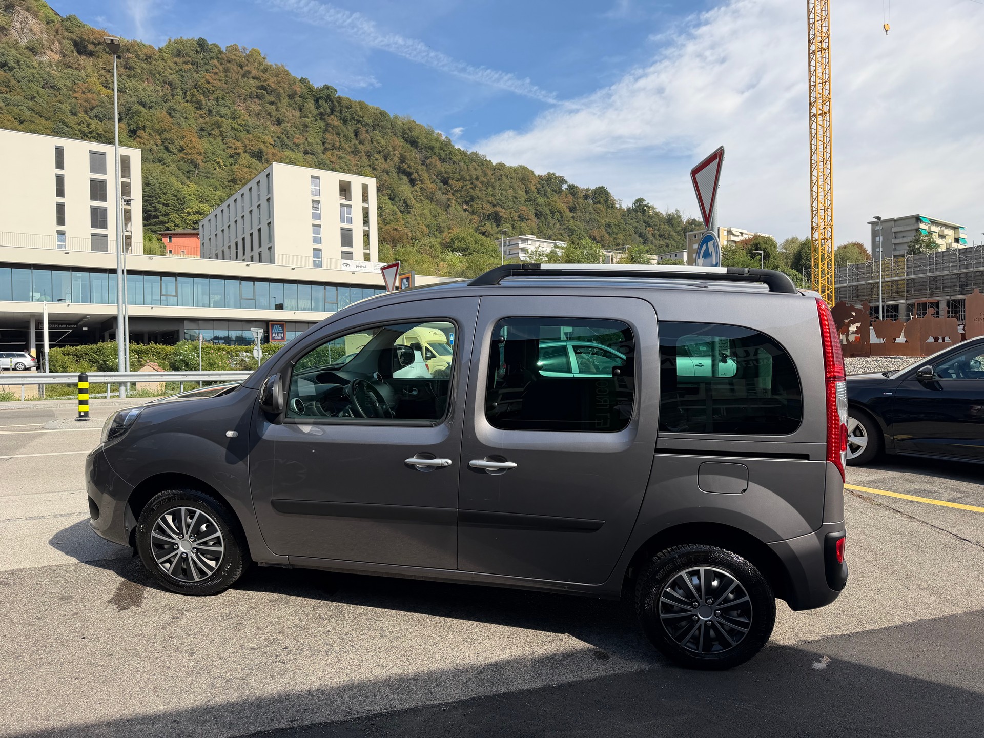 RENAULT Kangoo 1.2 16V Turbo Limited-image-4