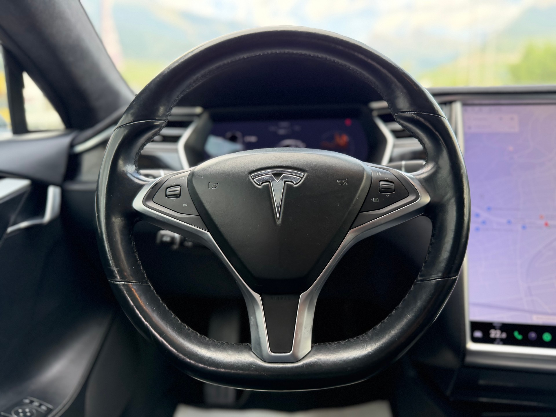 TESLA Model S 90 D-image-9