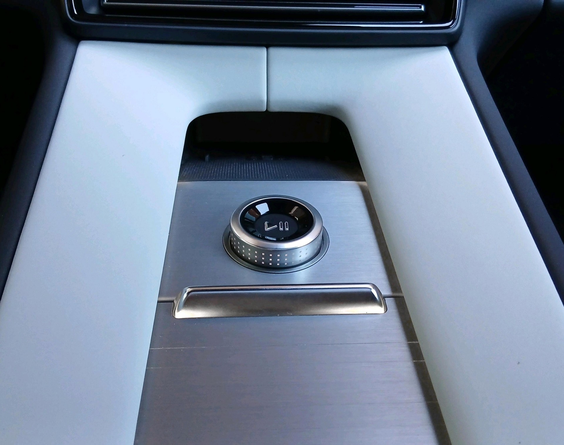 POLESTAR 4 Long Range Dual Motor Prime-image-18