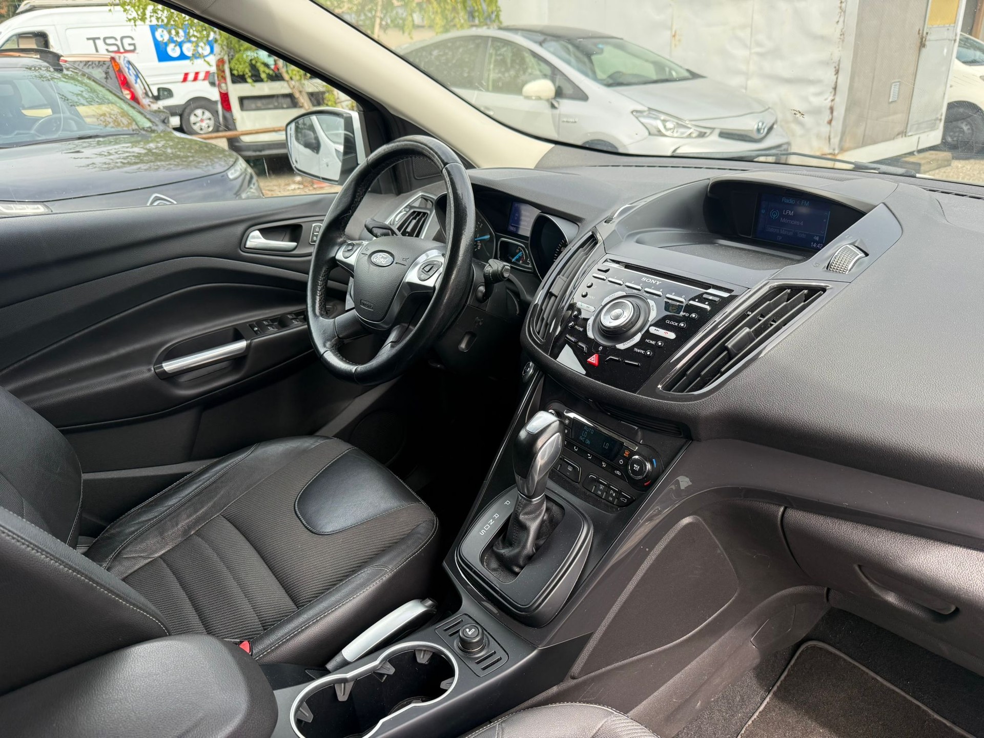 FORD Kuga 1.6 SCTi Titanium 4WD Automatic-image-9