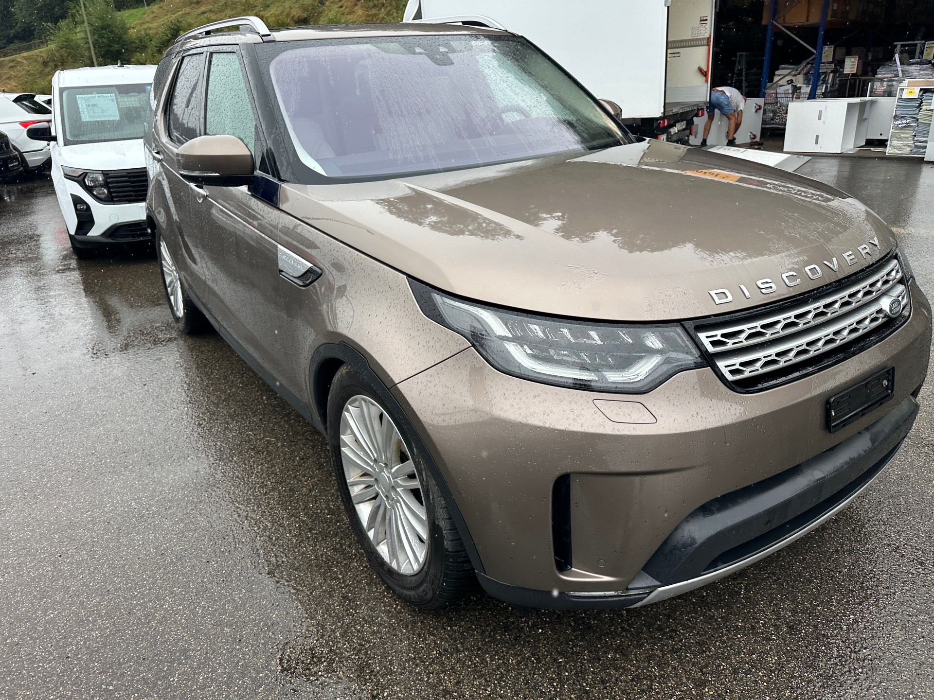 LAND ROVER Discovery 2.0 SD4 HSE Luxury Automatic-image-6