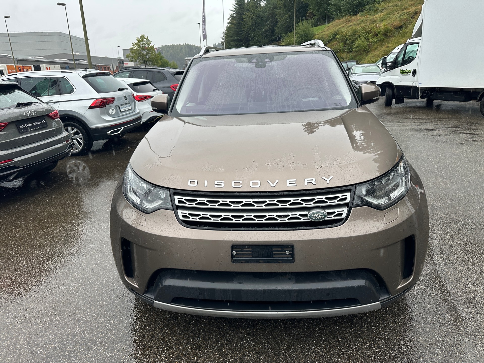LAND ROVER Discovery 2.0 SD4 HSE Luxury Automatic-image-5