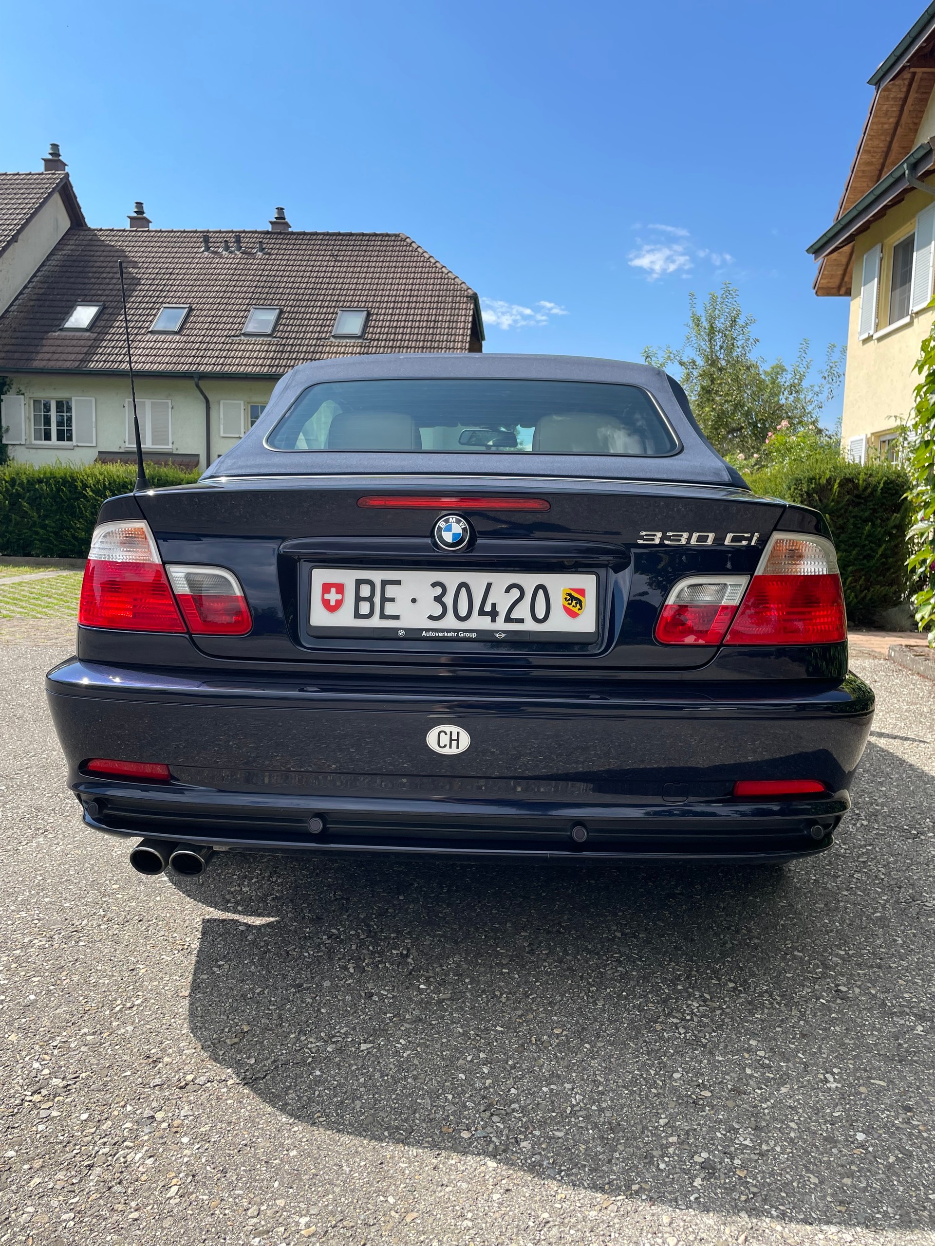 BMW 330CI-image-4