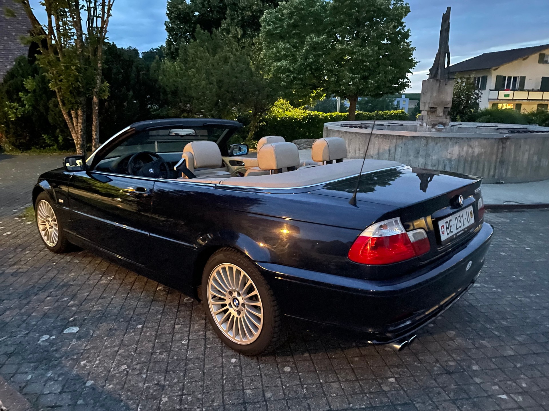 BMW 330CI-image-11