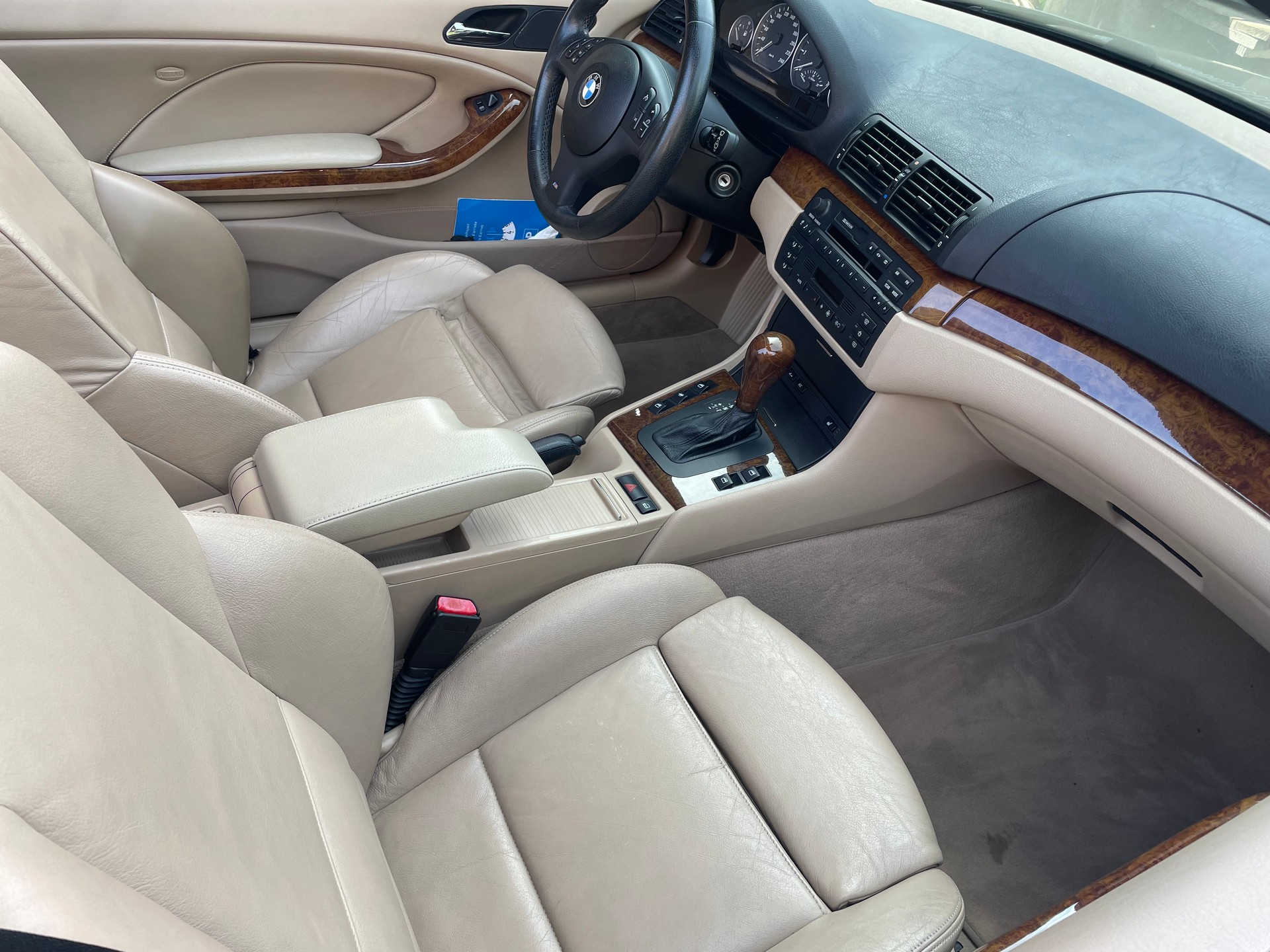 BMW 330CI-image-8