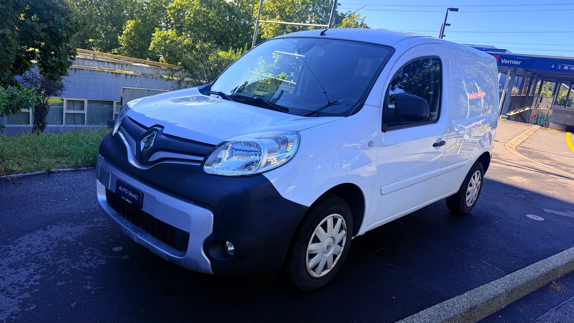 RENAULT Kangoo Medium 1.6 105 Business A-image-1