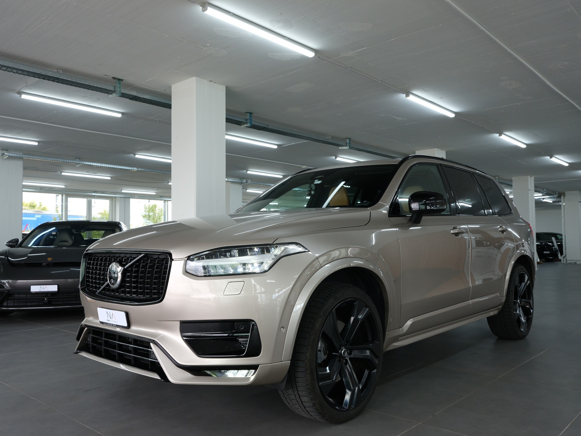 VOLVO XC90 B5 Diesel Mild Hybrid AWD R-Design Geartronic *Panorama* *360 Kamera* *Head up Display*-image-8