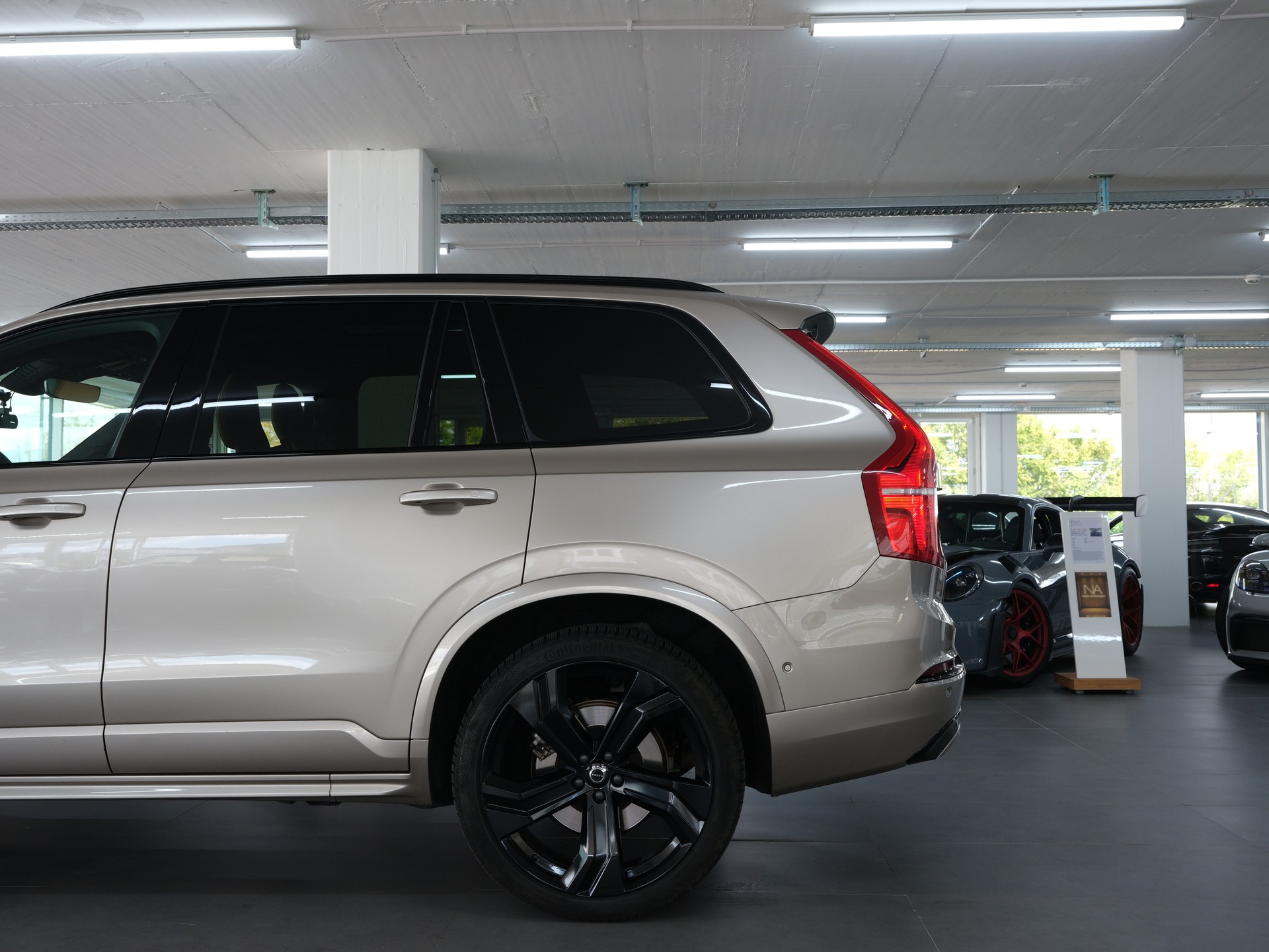 VOLVO XC90 B5 Diesel Mild Hybrid AWD R-Design Geartronic *Panorama* *360 Kamera* *Head up Display*-image-5