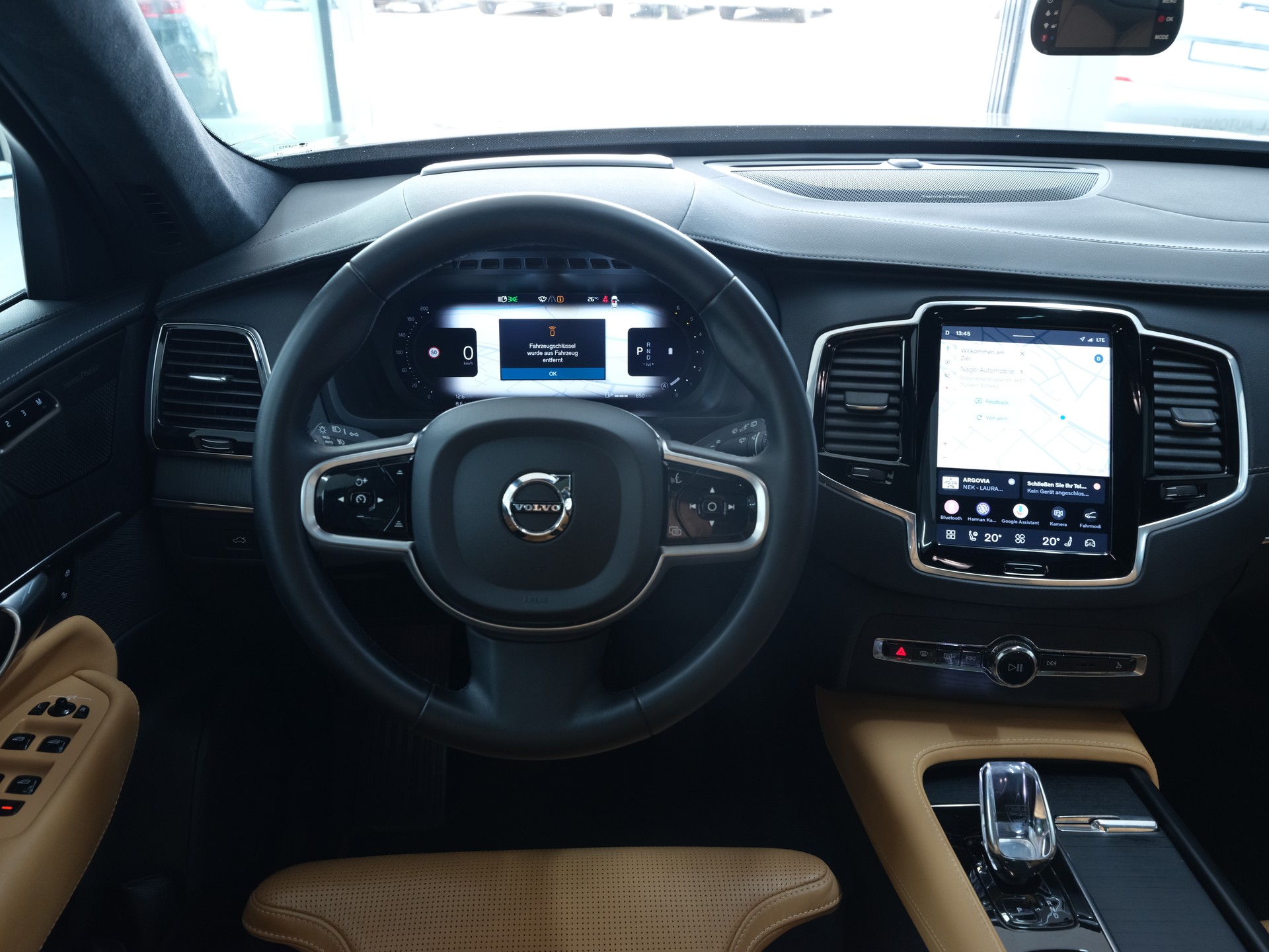 VOLVO XC90 B5 Diesel Mild Hybrid AWD R-Design Geartronic *Panorama* *360 Kamera* *Head up Display*-image-22