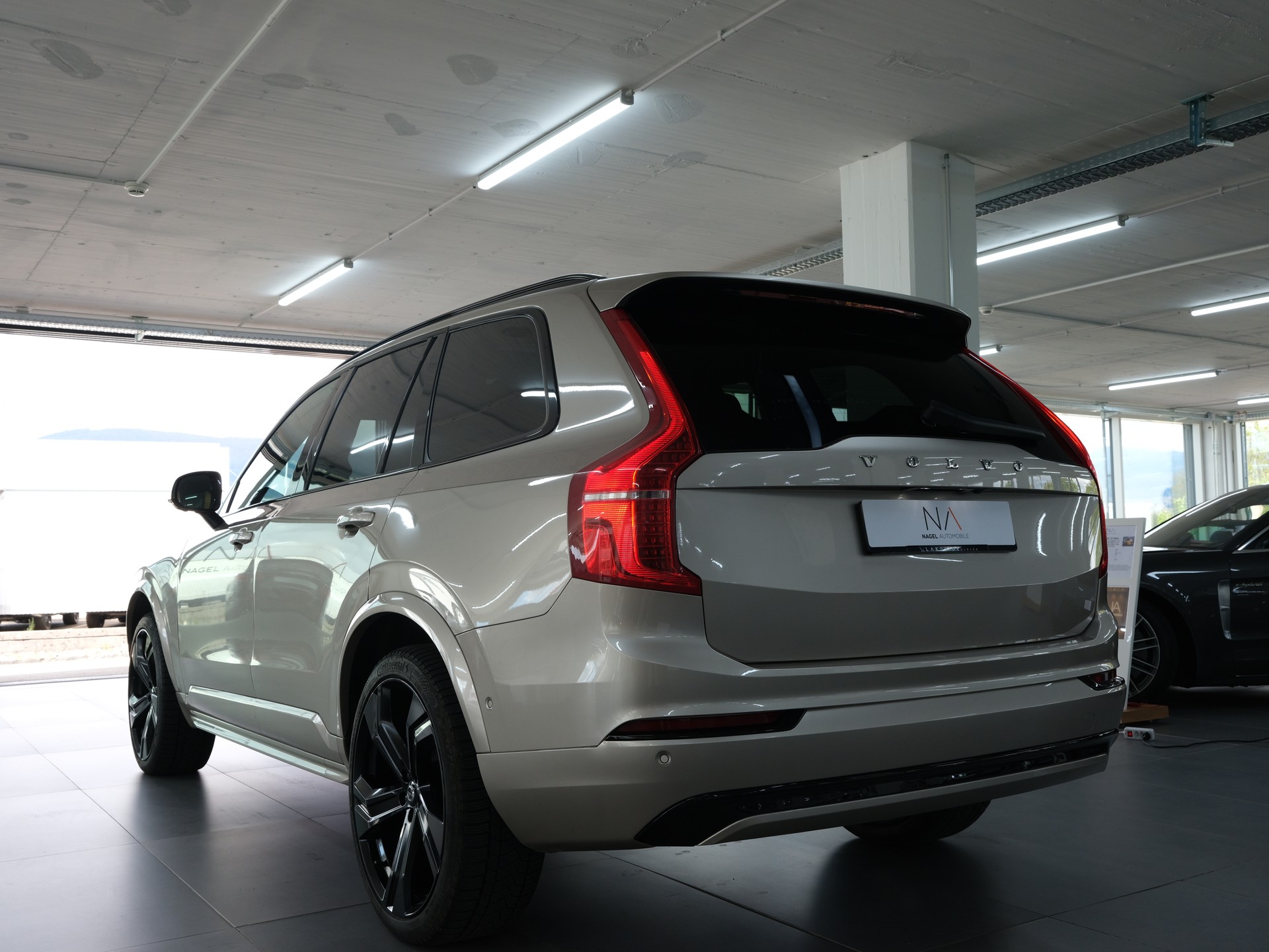 VOLVO XC90 B5 Diesel Mild Hybrid AWD R-Design Geartronic *Panorama* *360 Kamera* *Head up Display*-image-4