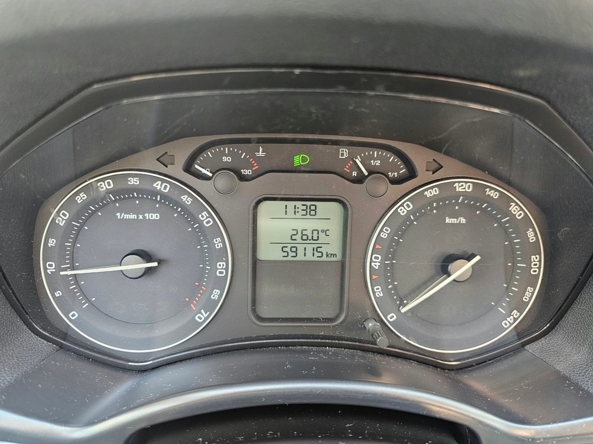 SKODA Octavia 1.8T-FSI Ambiente-image-11