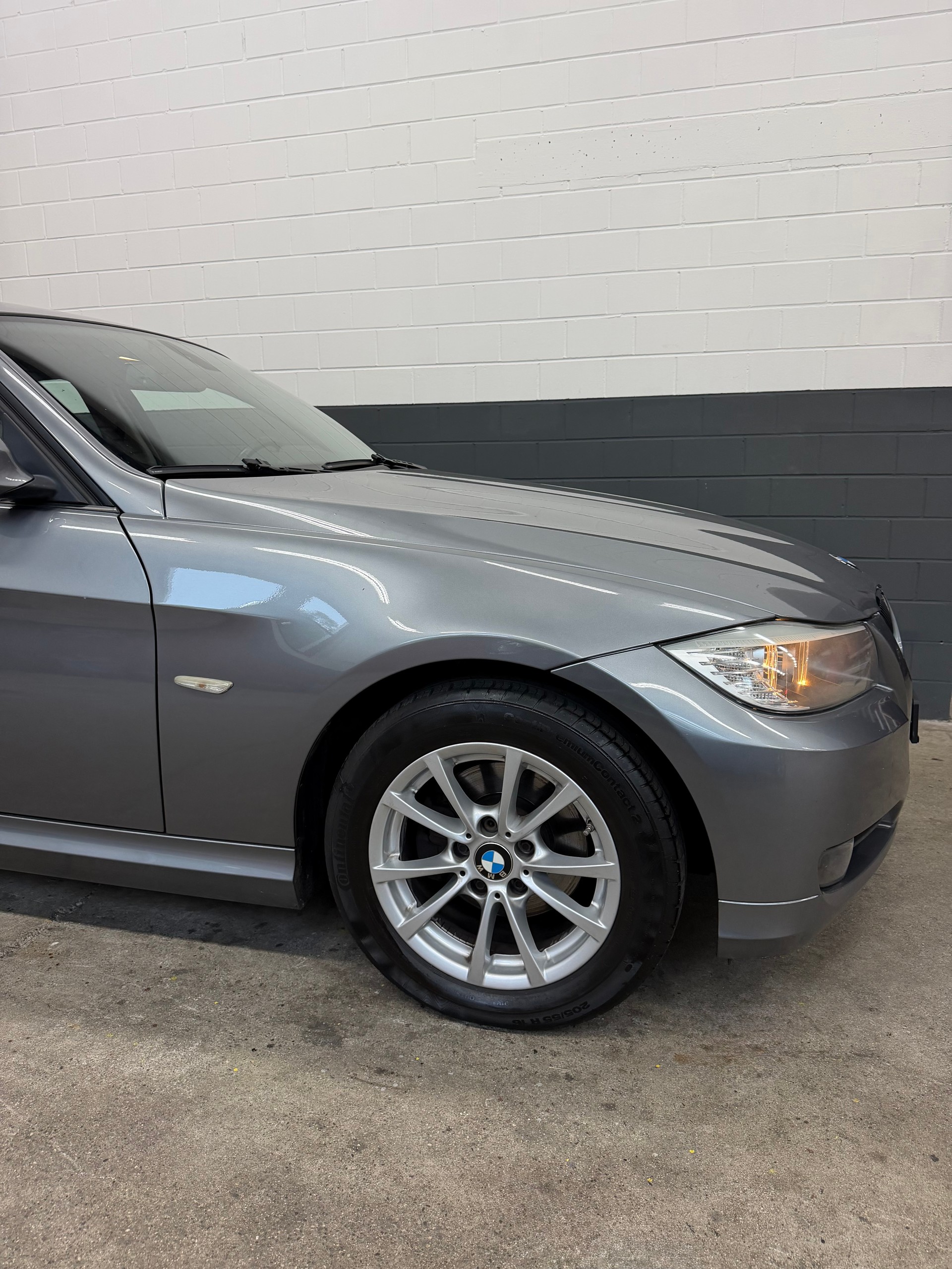 BMW 320i //NEU AB MFK!-image-3