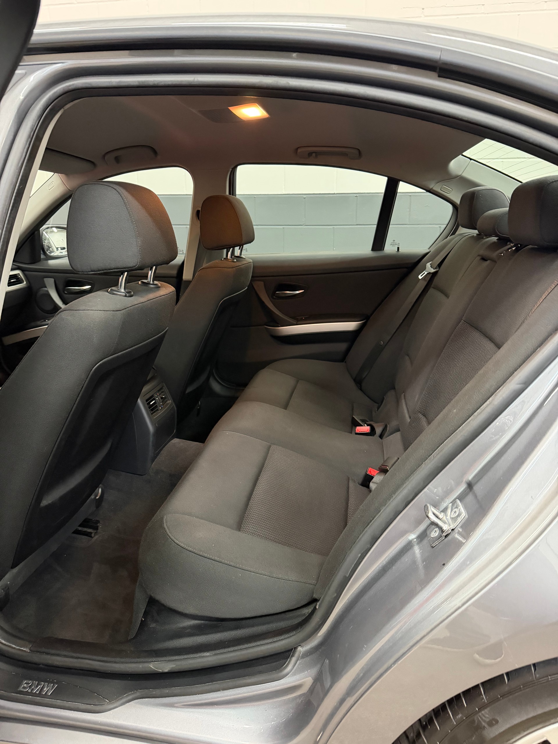 BMW 320i //NEU AB MFK!-image-13