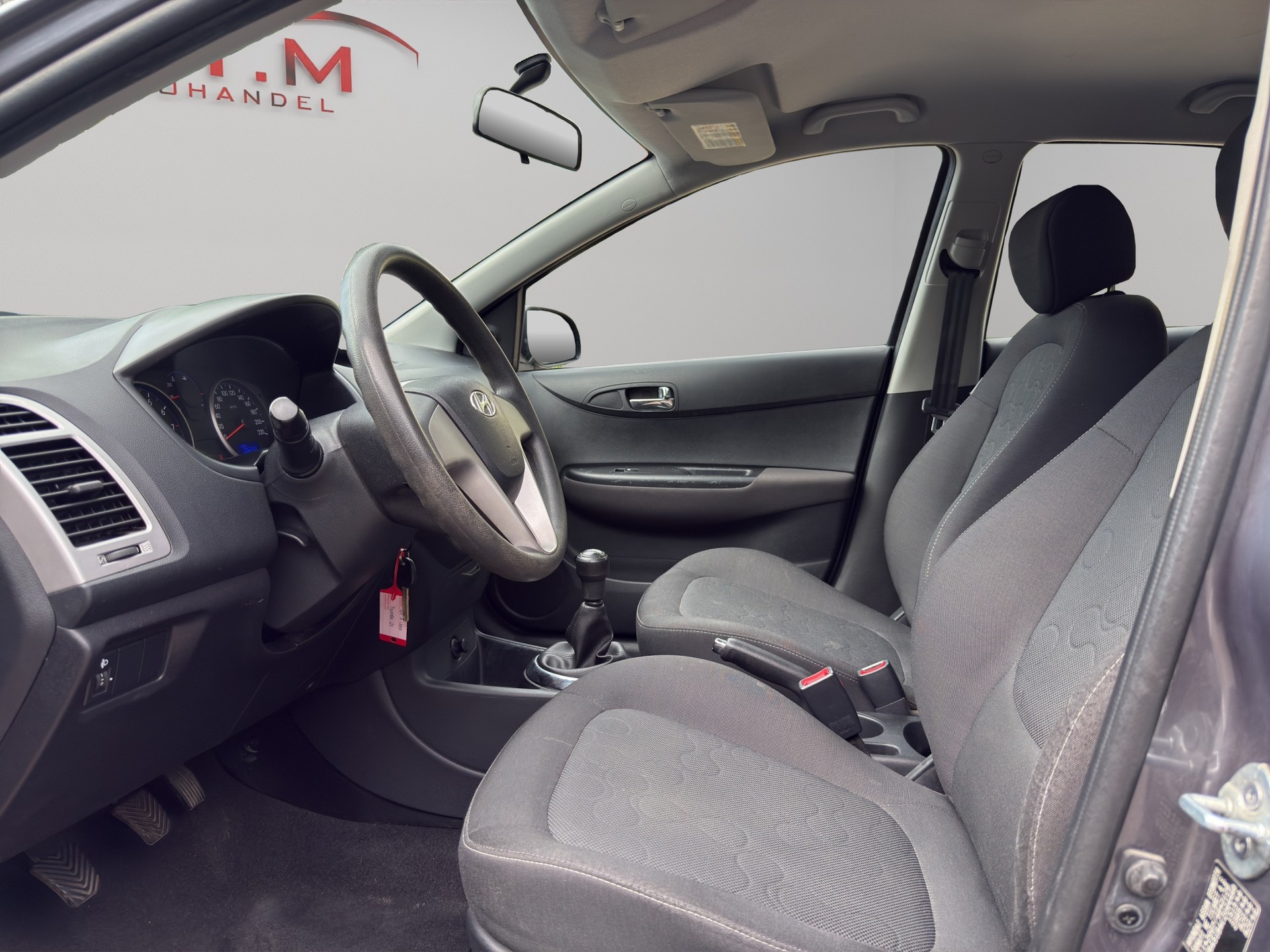HYUNDAI i20 1.2 Comfort-image-14