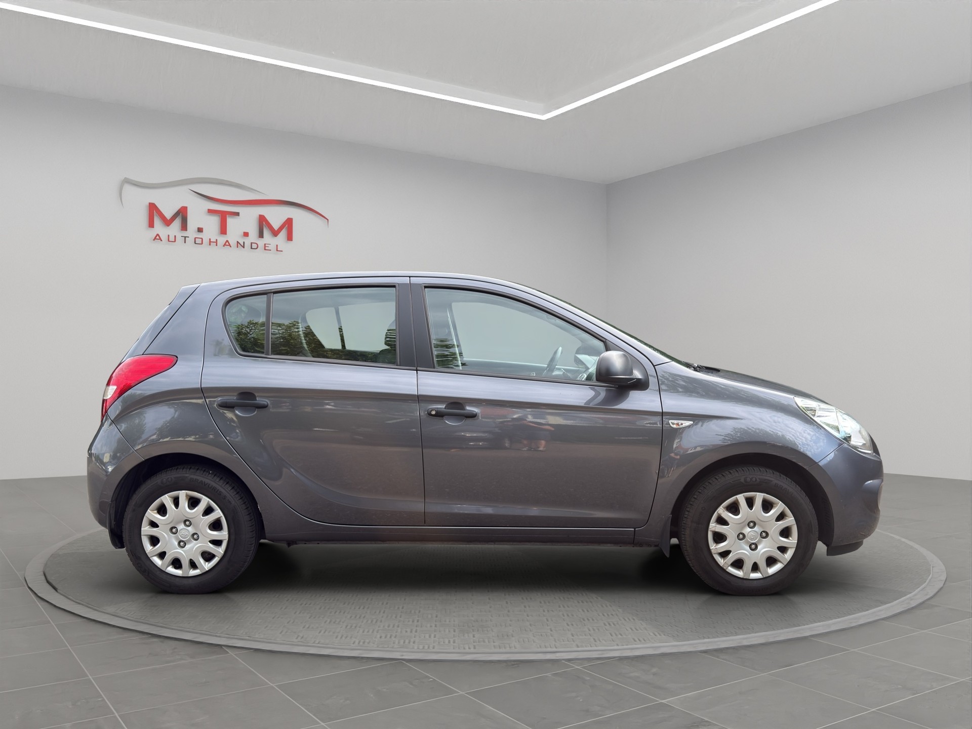 HYUNDAI i20 1.2 Comfort-image-13