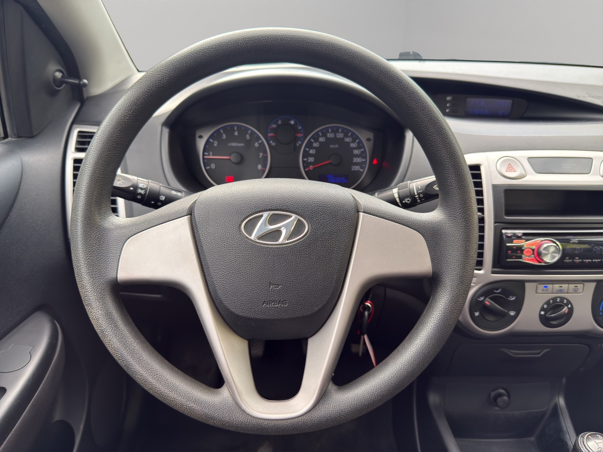 HYUNDAI i20 1.2 Comfort-image-16