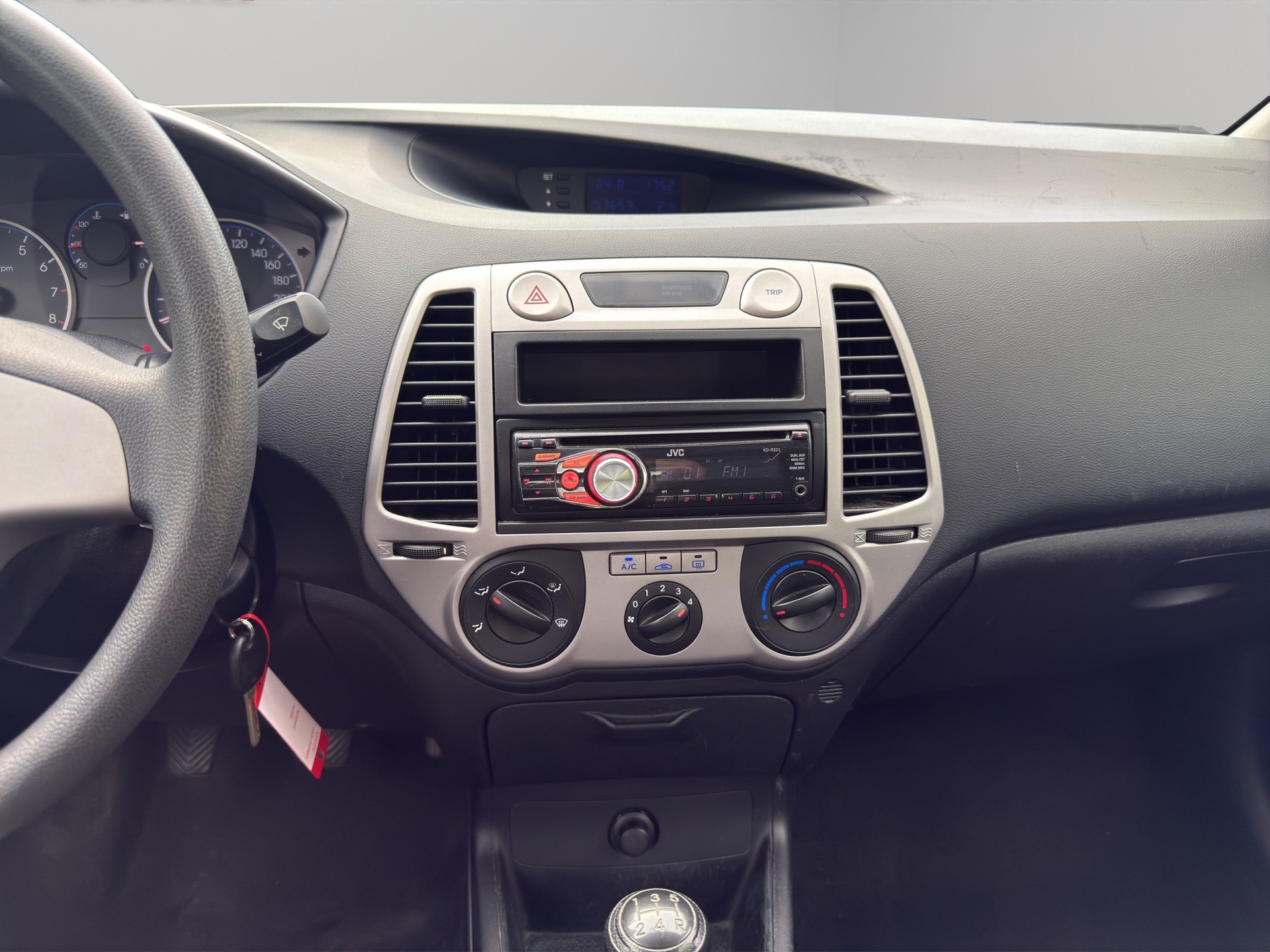 HYUNDAI i20 1.2 Comfort-image-20