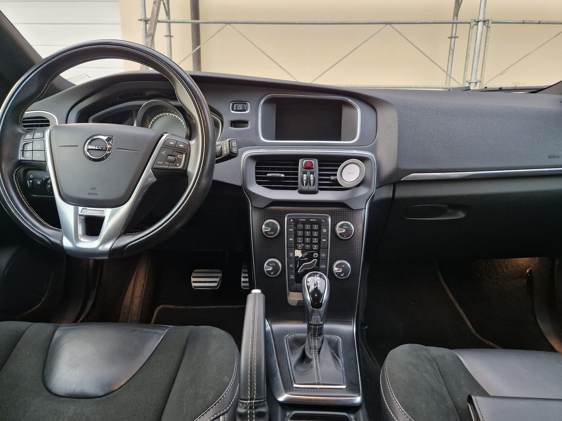 VOLVO 2.0 D3 R-Design S/S-image-5