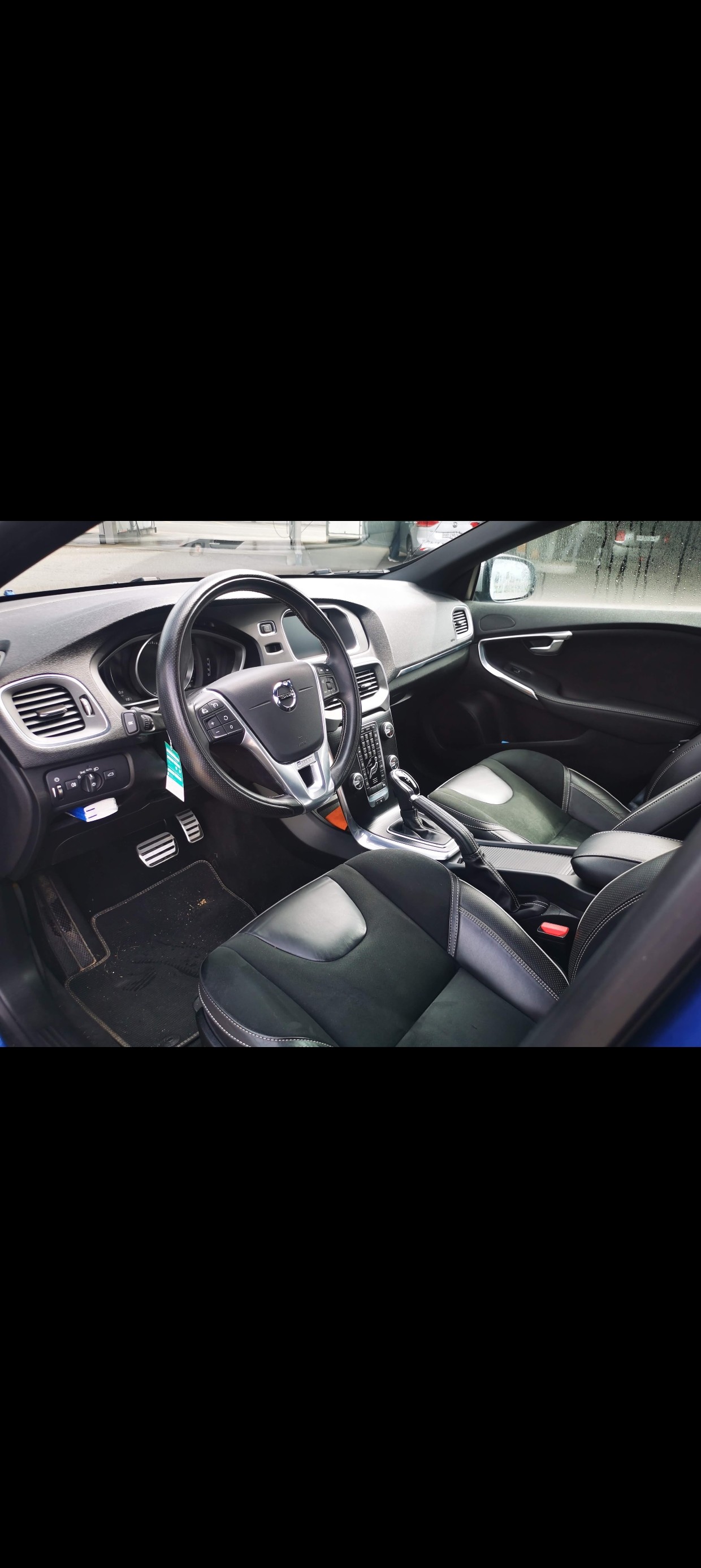 VOLVO 2.0 D3 R-Design S/S-image-3