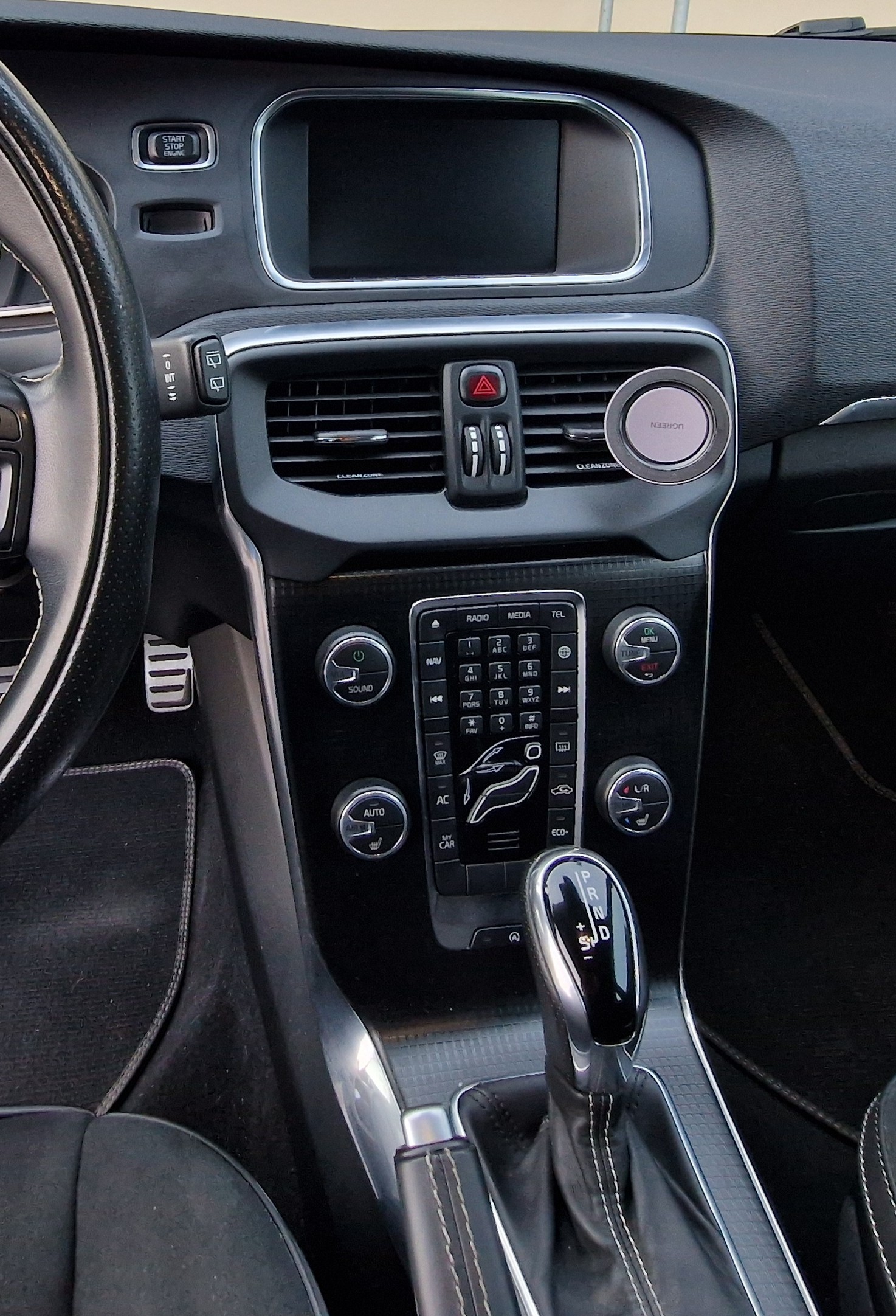 VOLVO 2.0 D3 R-Design S/S-image-8