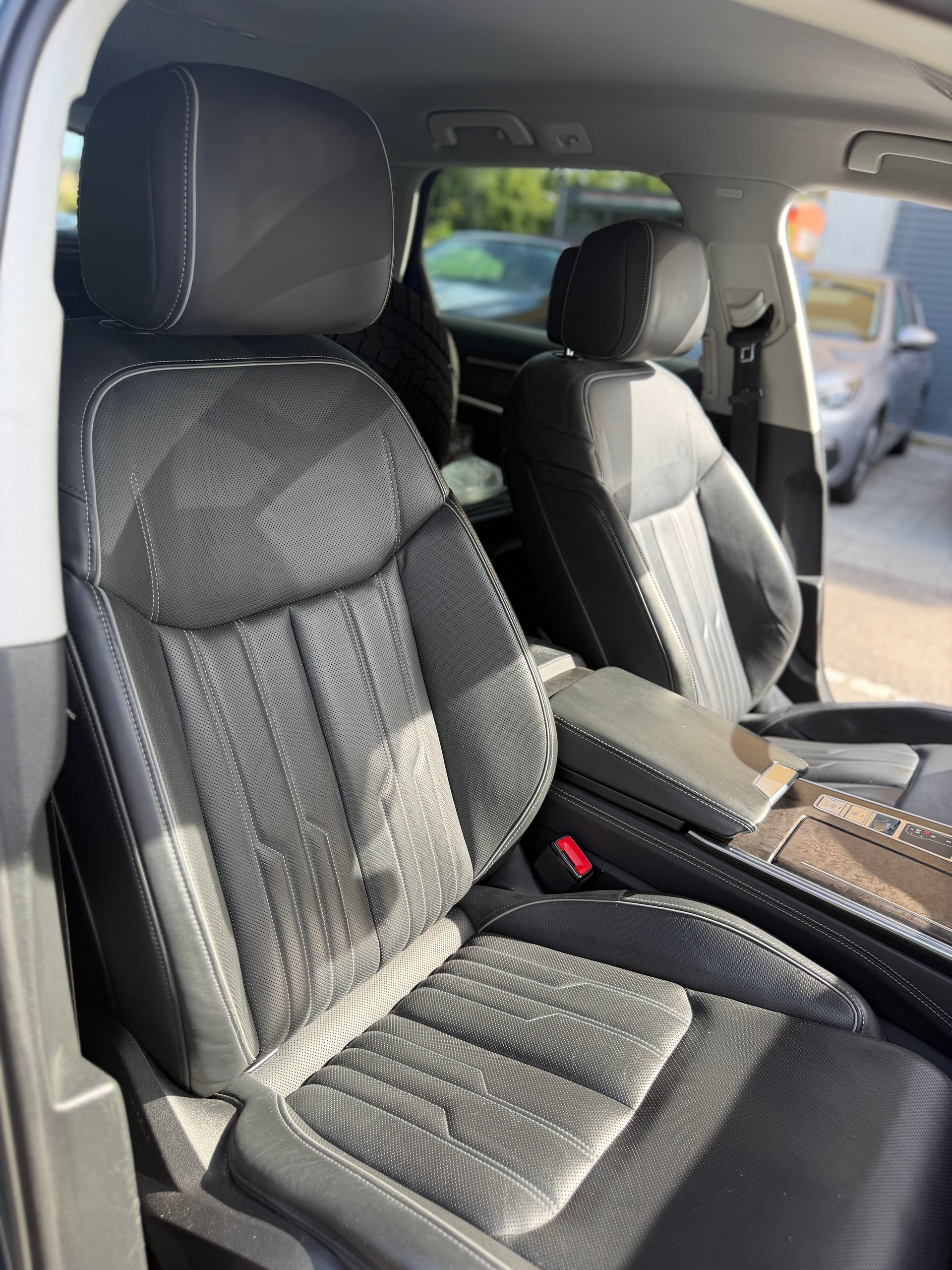 AUDI A6 allroad 50 TDI quattro tiptronic-image-14