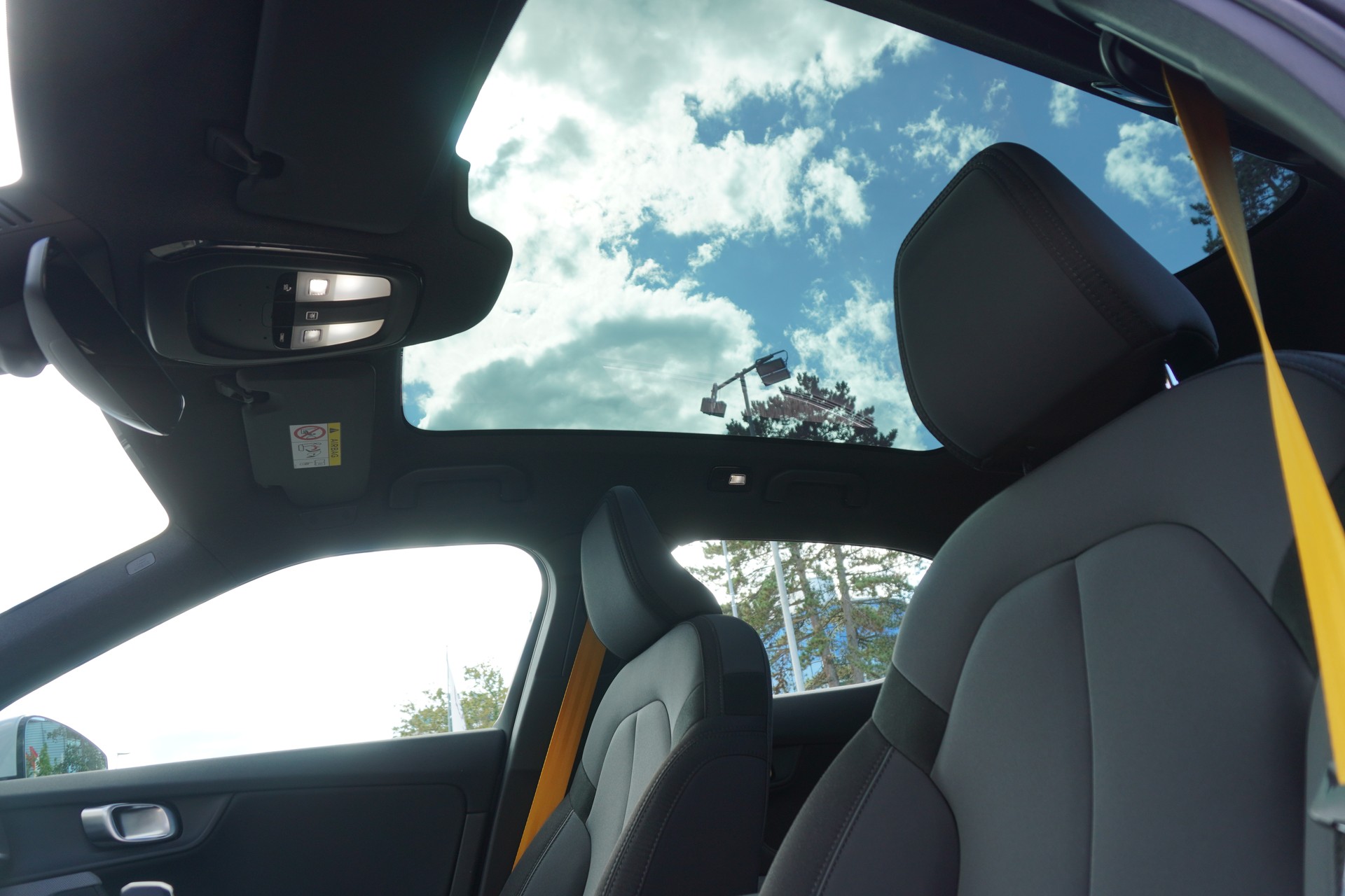 POLESTAR Polestar 2 Long Range Dual 82 kWh 350kW Performance Paket!!!-image-38