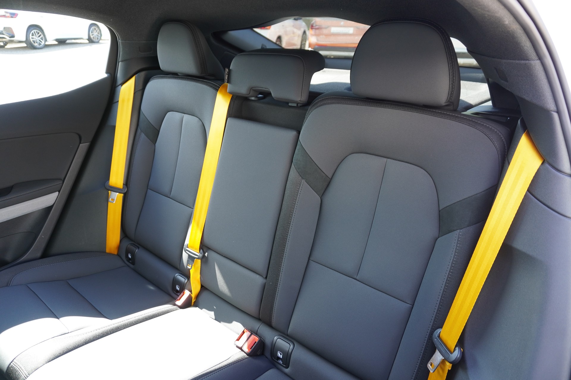 POLESTAR Polestar 2 Long Range Dual 82 kWh 350kW Performance Paket!!!-image-13