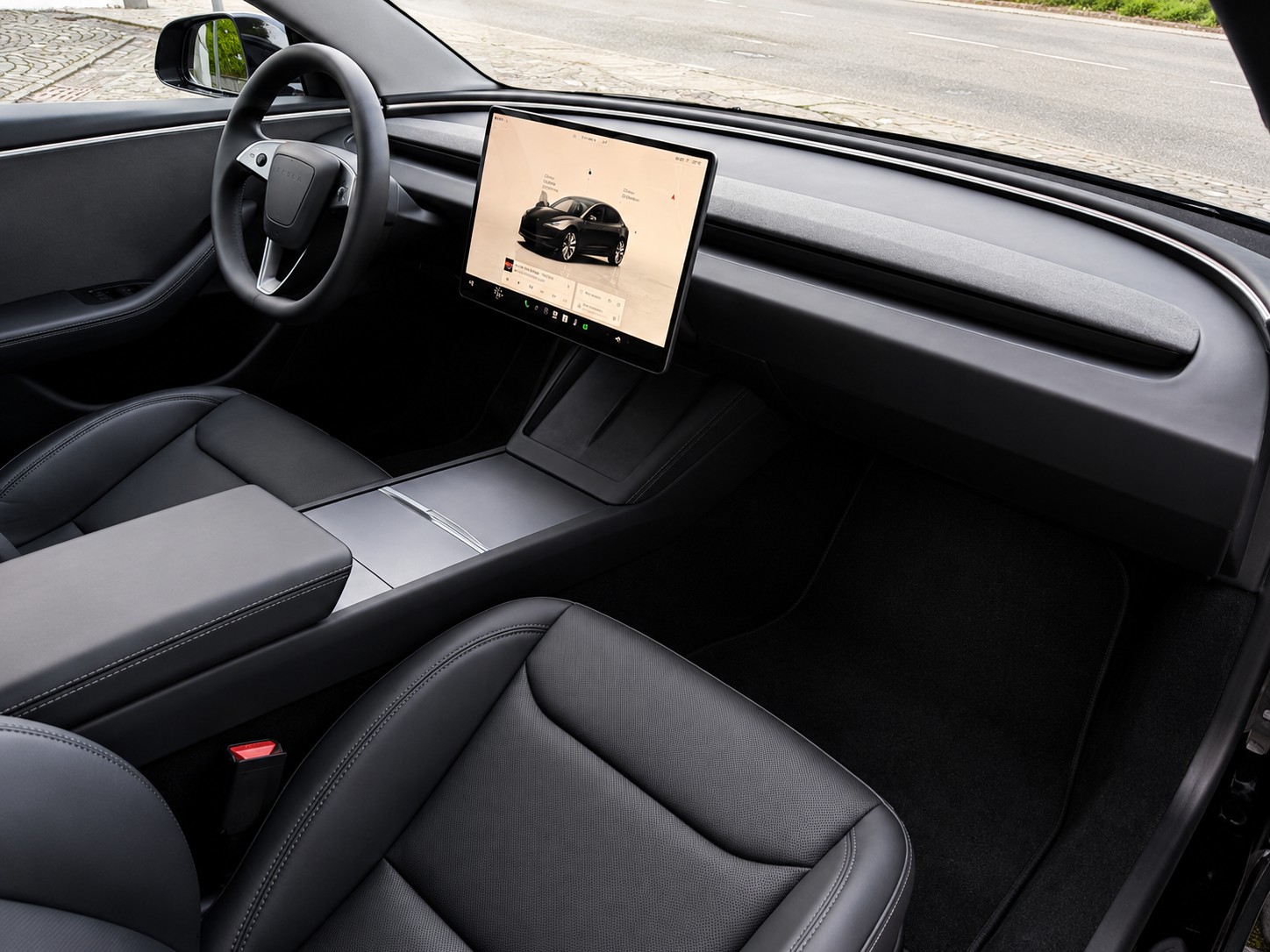 TESLA Model 3 Premium RWD / Ab MFK / CH-Fahrzeug / 19 Zoll / Werksgarantie / AMD Ryzen /Autopilot/Leder/Panorama/8 Fach/LED/Wärmepumpe-image-8