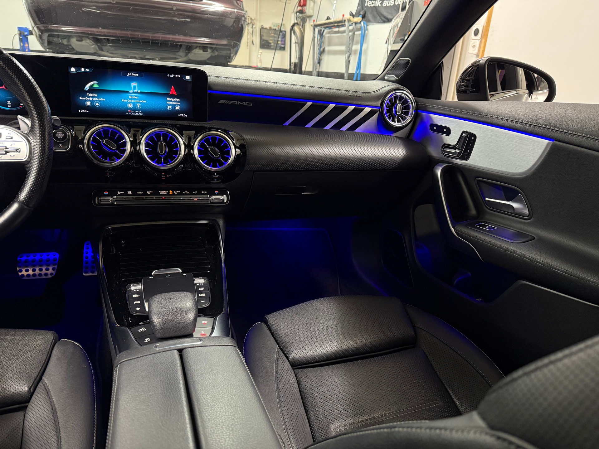 MERCEDES-BENZ CLA 45 S AMG 4Matic+ 8G-DCT-image-5