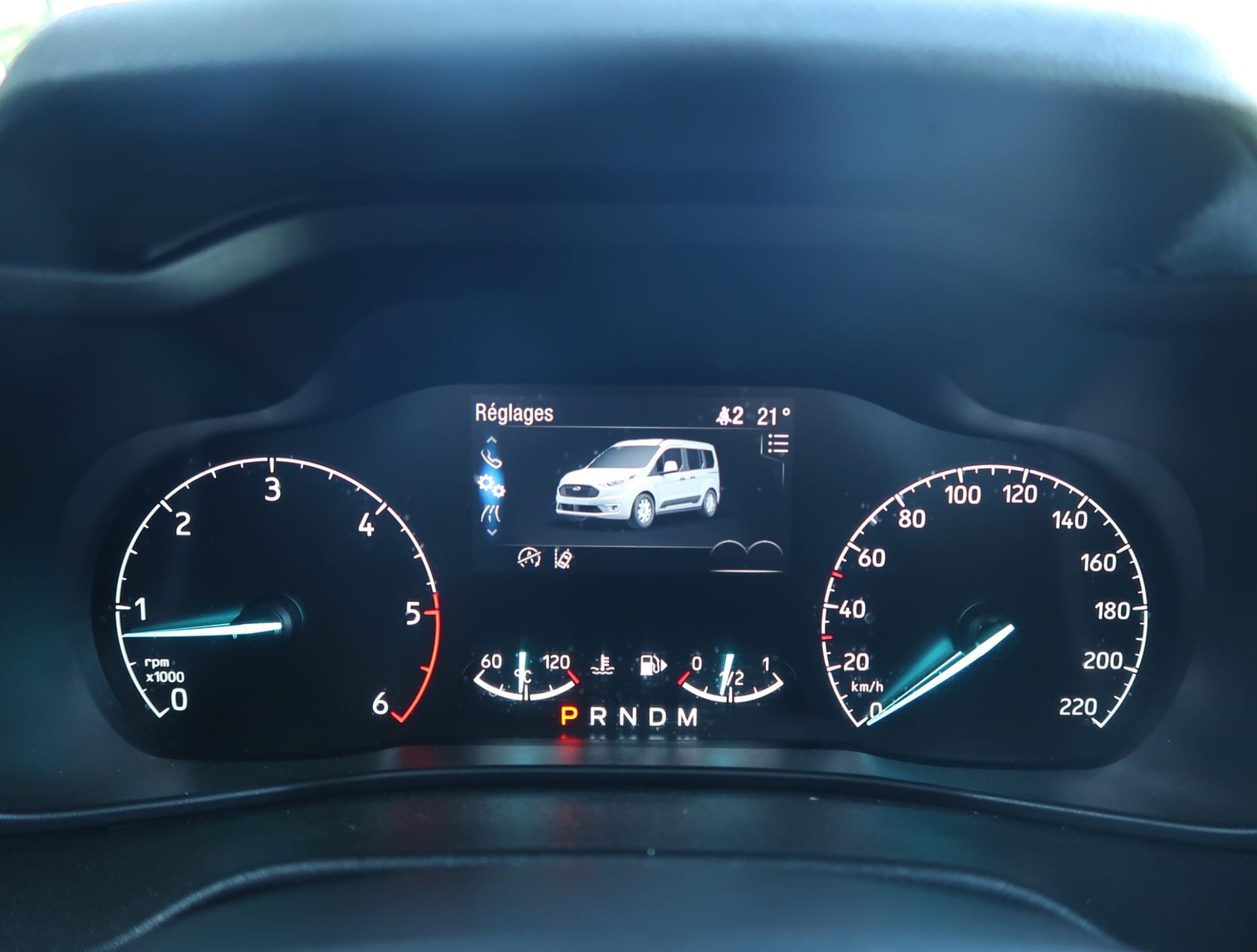 FORD Grand Tourneo Connect 1.5 EcoBlue Titanium Automat - 7 places-image-11