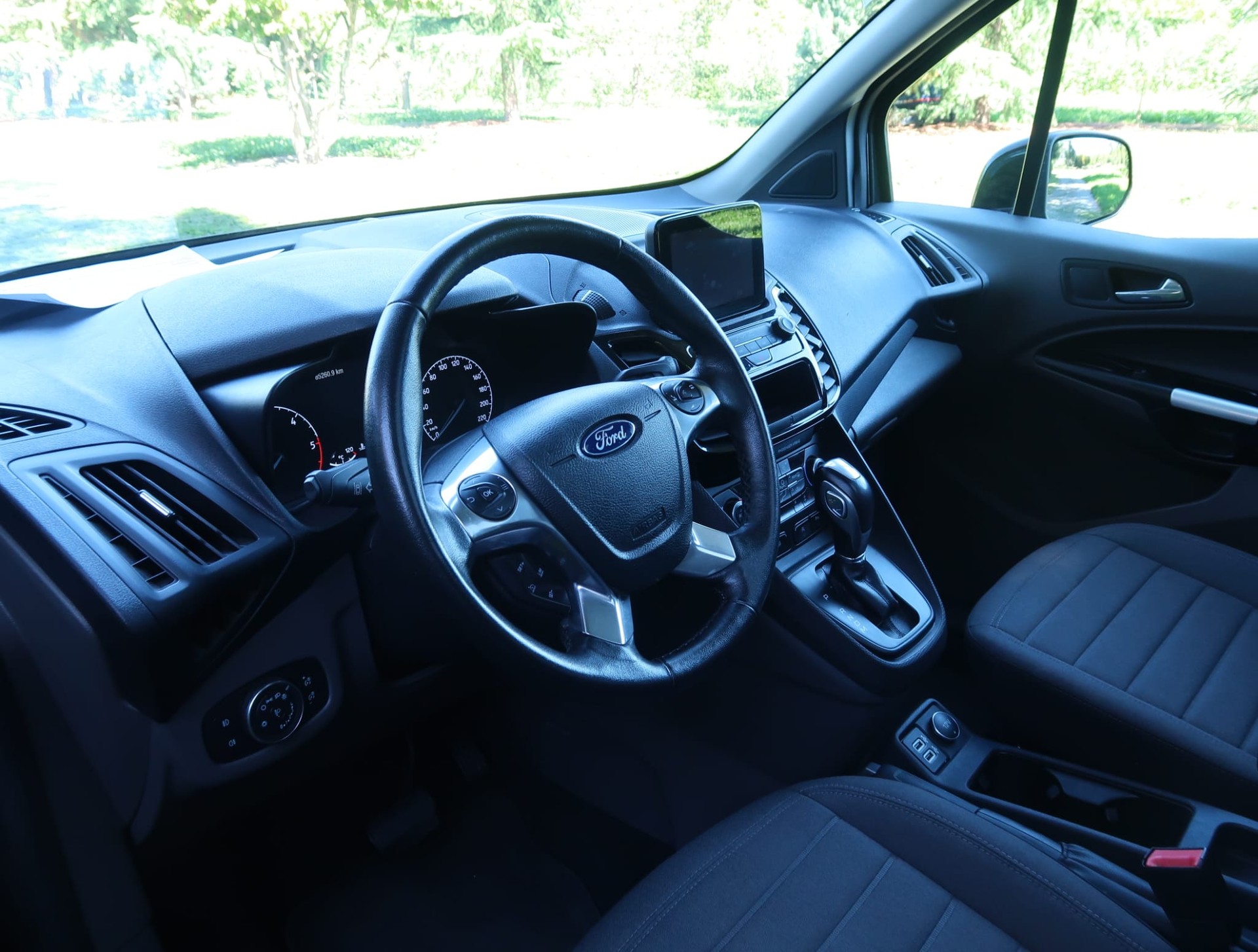FORD Grand Tourneo Connect 1.5 EcoBlue Titanium Automat - 7 places-image-8