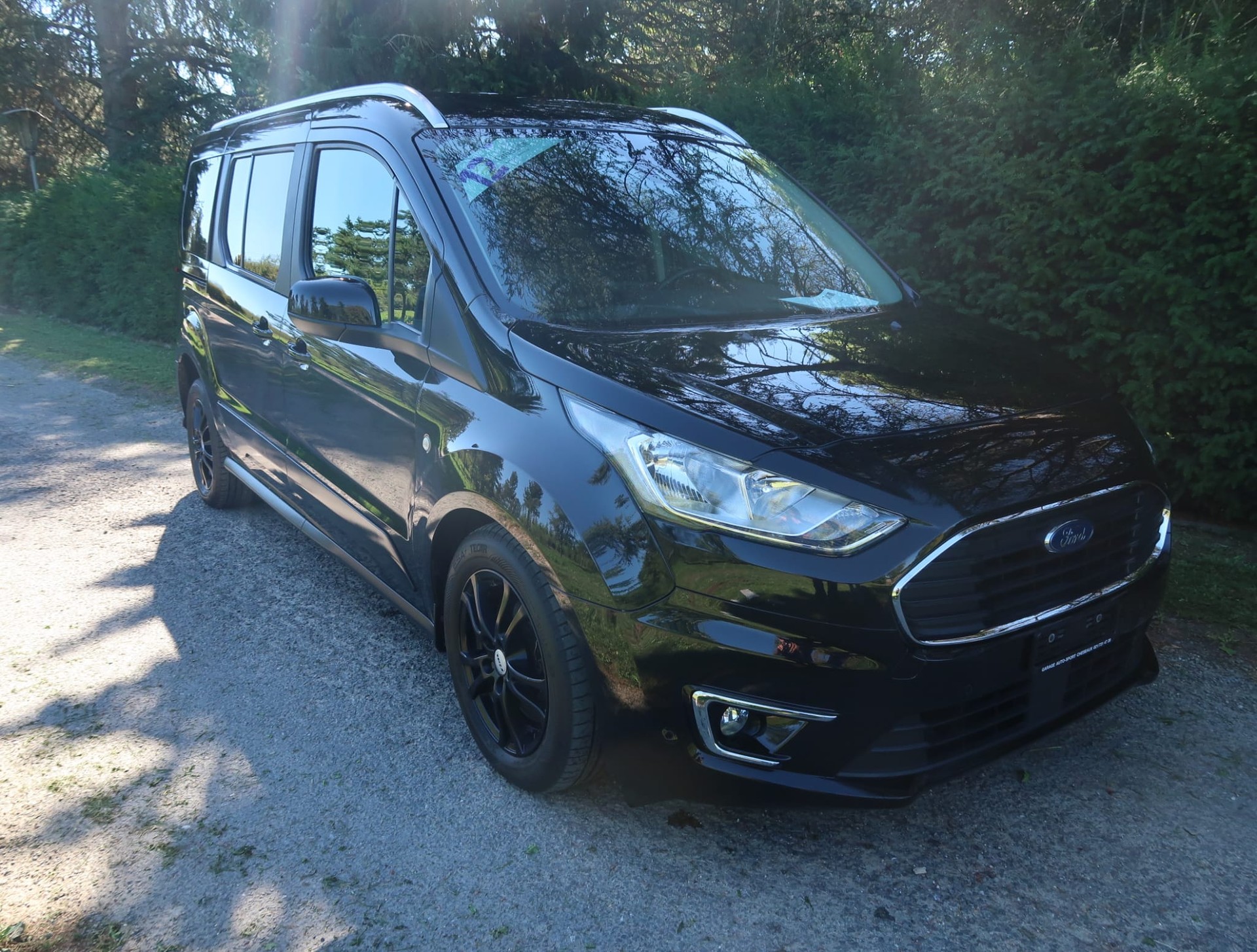 FORD Grand Tourneo Connect 1.5 EcoBlue Titanium Automat - 7 places-image-2