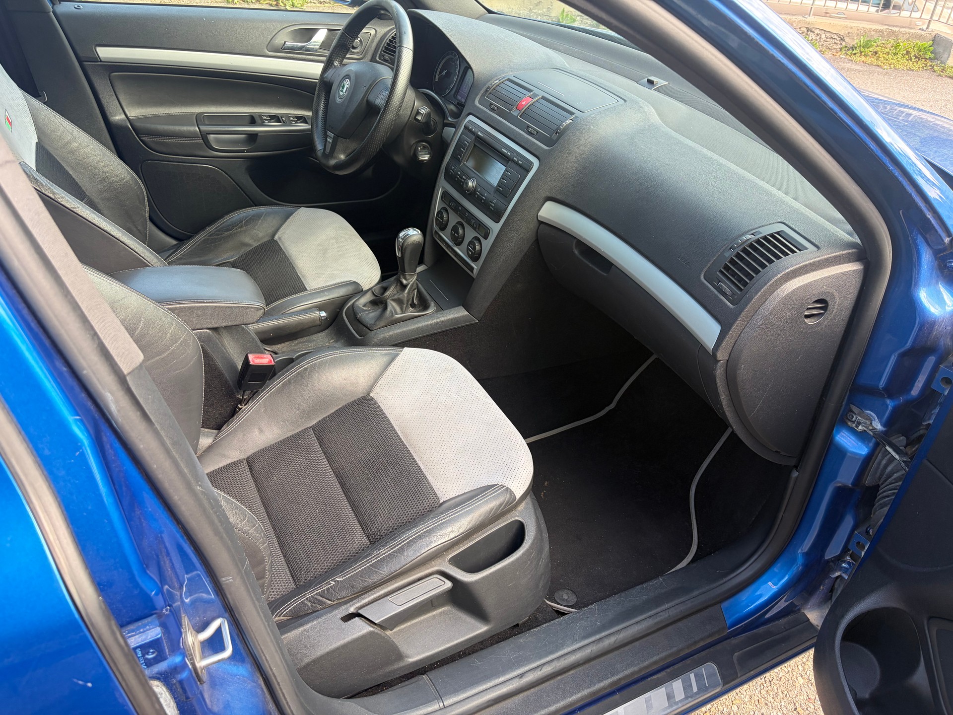 SKODA Octavia 2.0 TDI RS-image-13