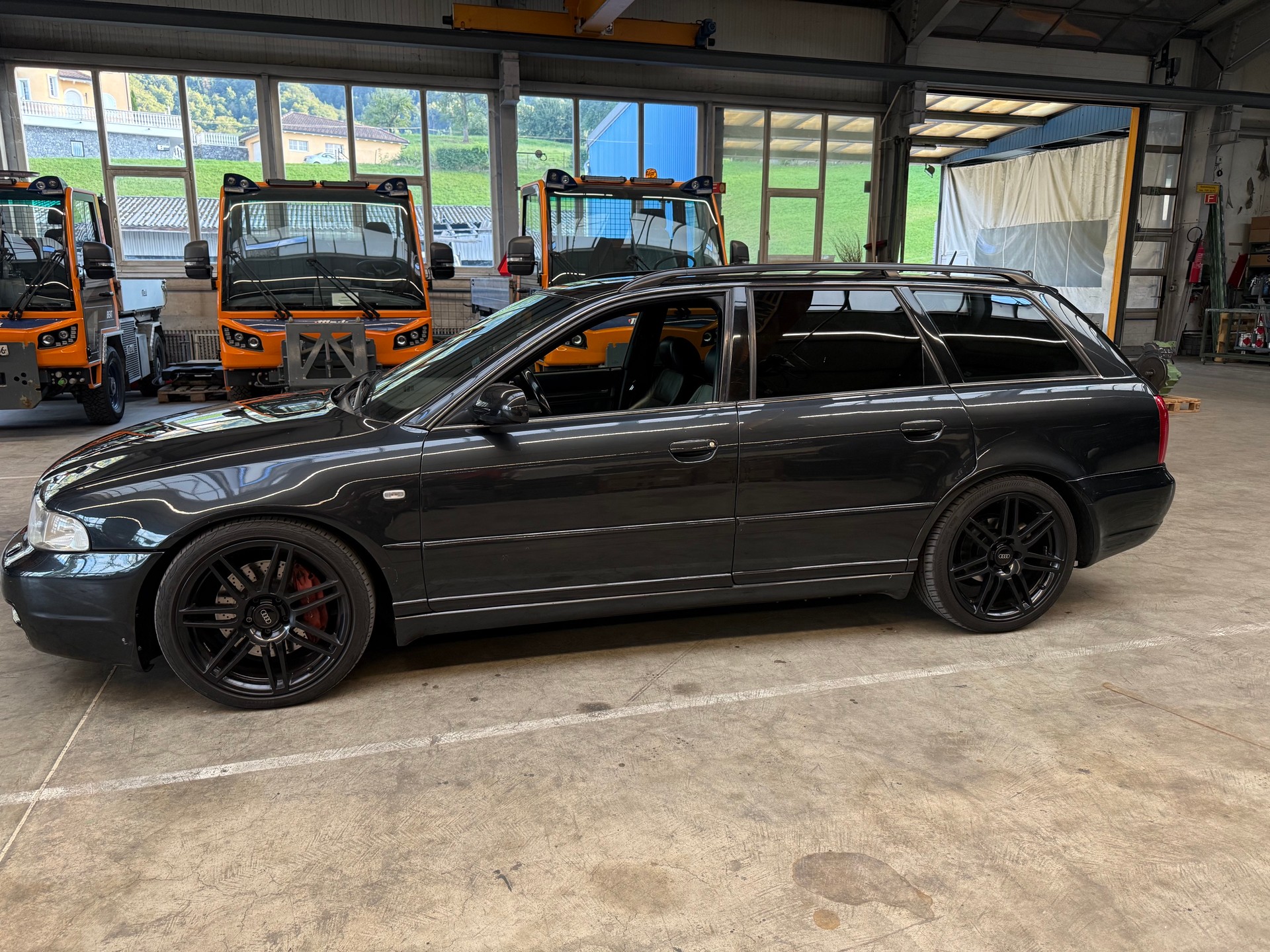 AUDI 2.7 V6 Biturbo quattro-image-1