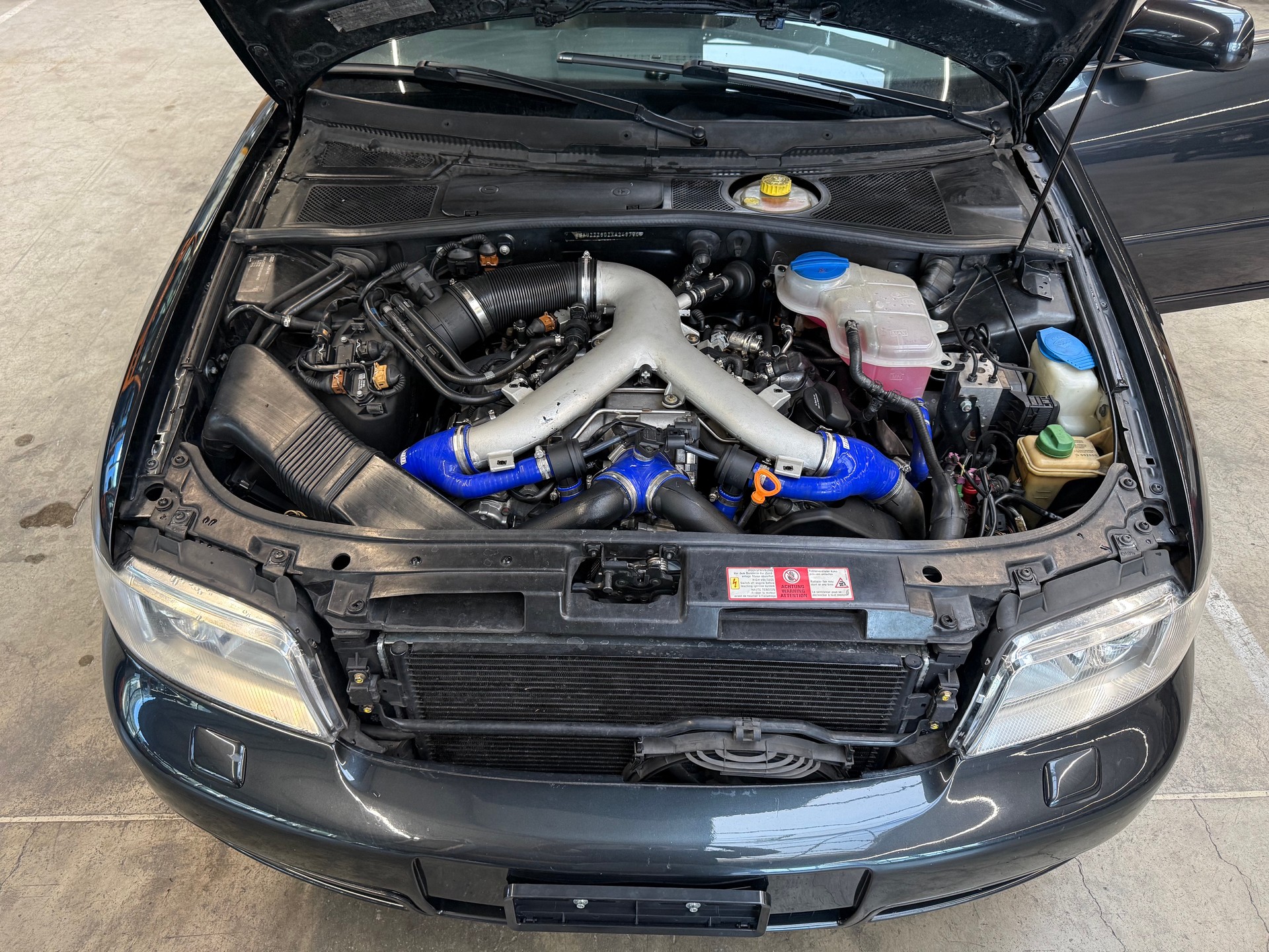 AUDI 2.7 V6 Biturbo quattro-image-3