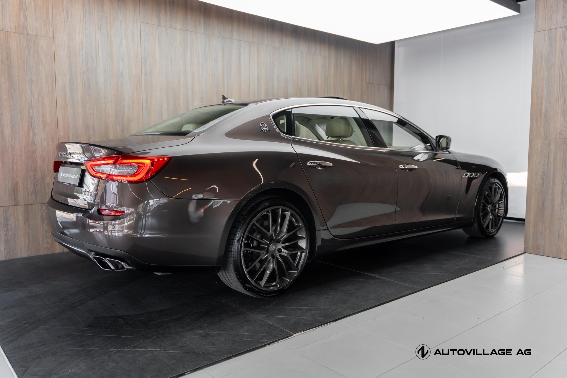 MASERATI Quattroporte 3.8 V8 DI Biturbo GTS Automatica-image-1