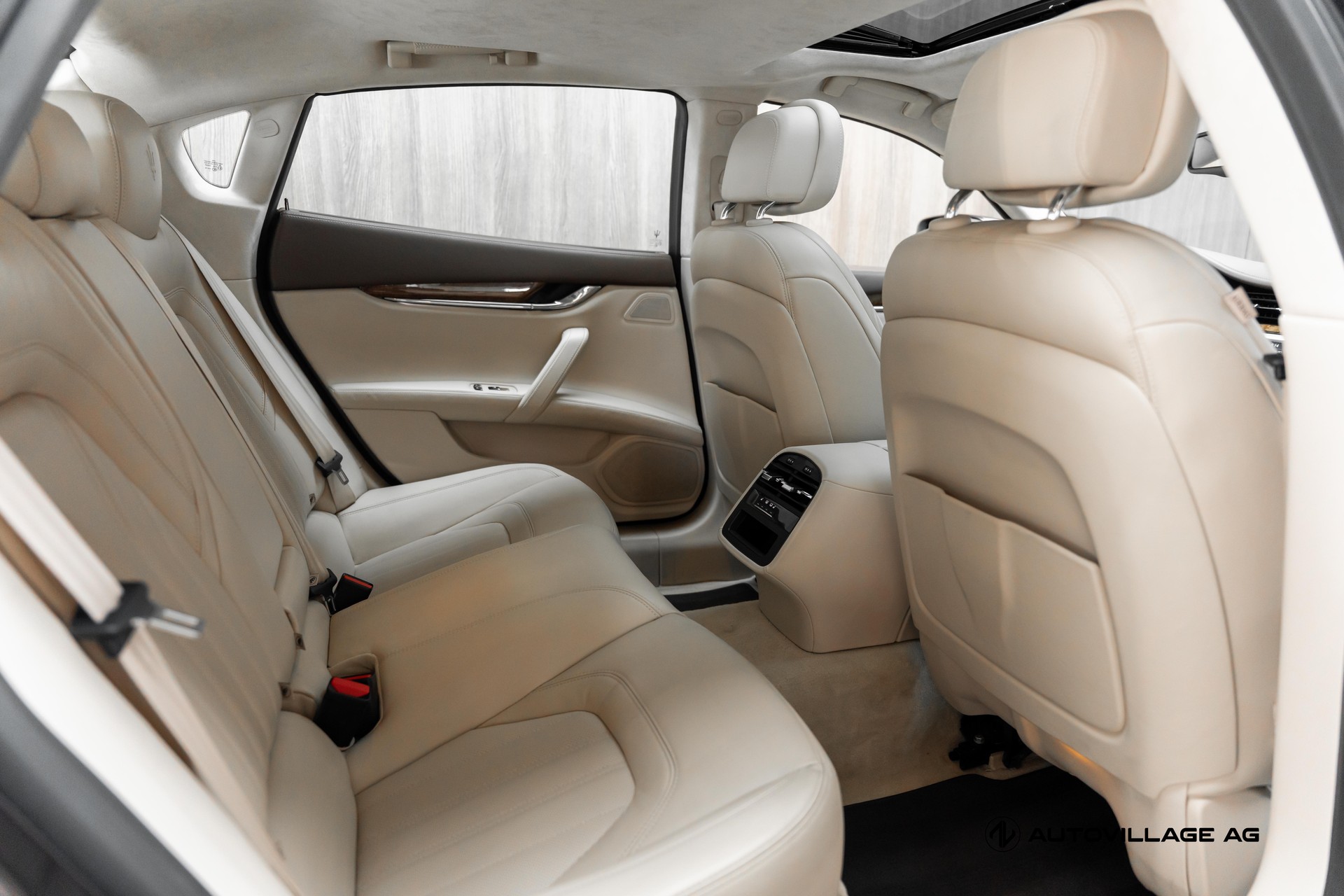MASERATI Quattroporte 3.8 V8 DI Biturbo GTS Automatica-image-9
