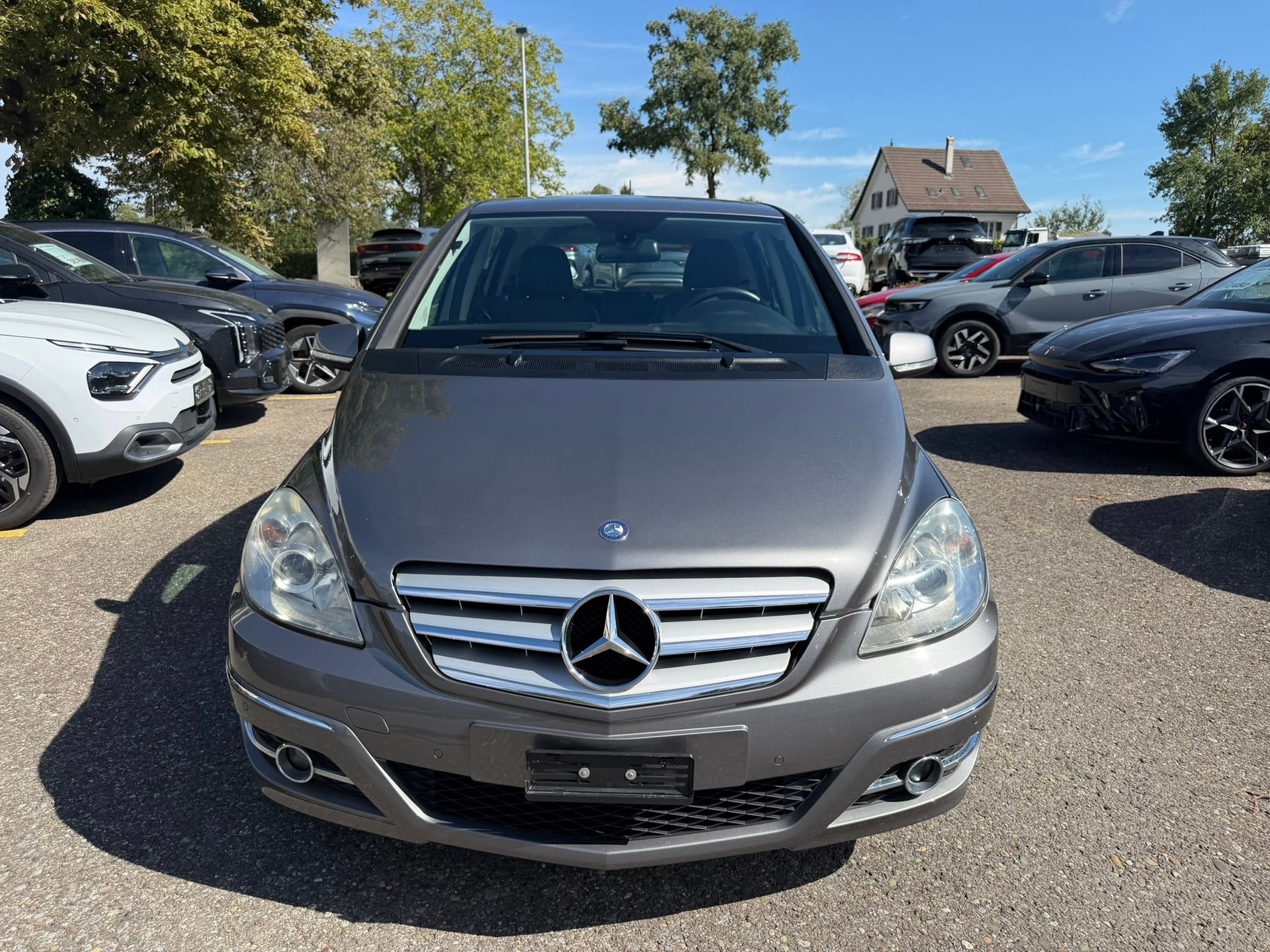 MERCEDES-BENZ B 180 Selection Autotronic-image-2