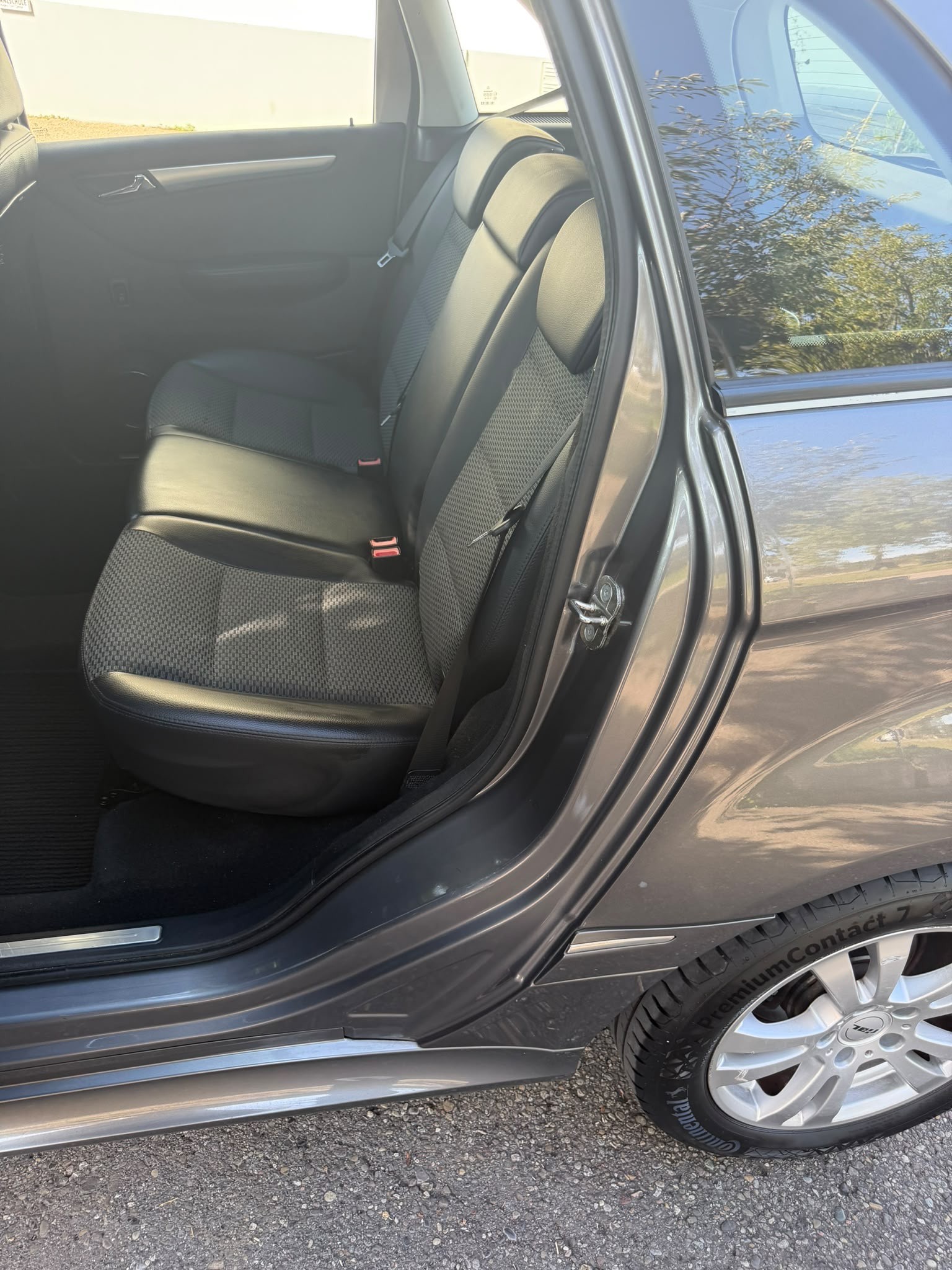 MERCEDES-BENZ B 180 Selection Autotronic-image-8