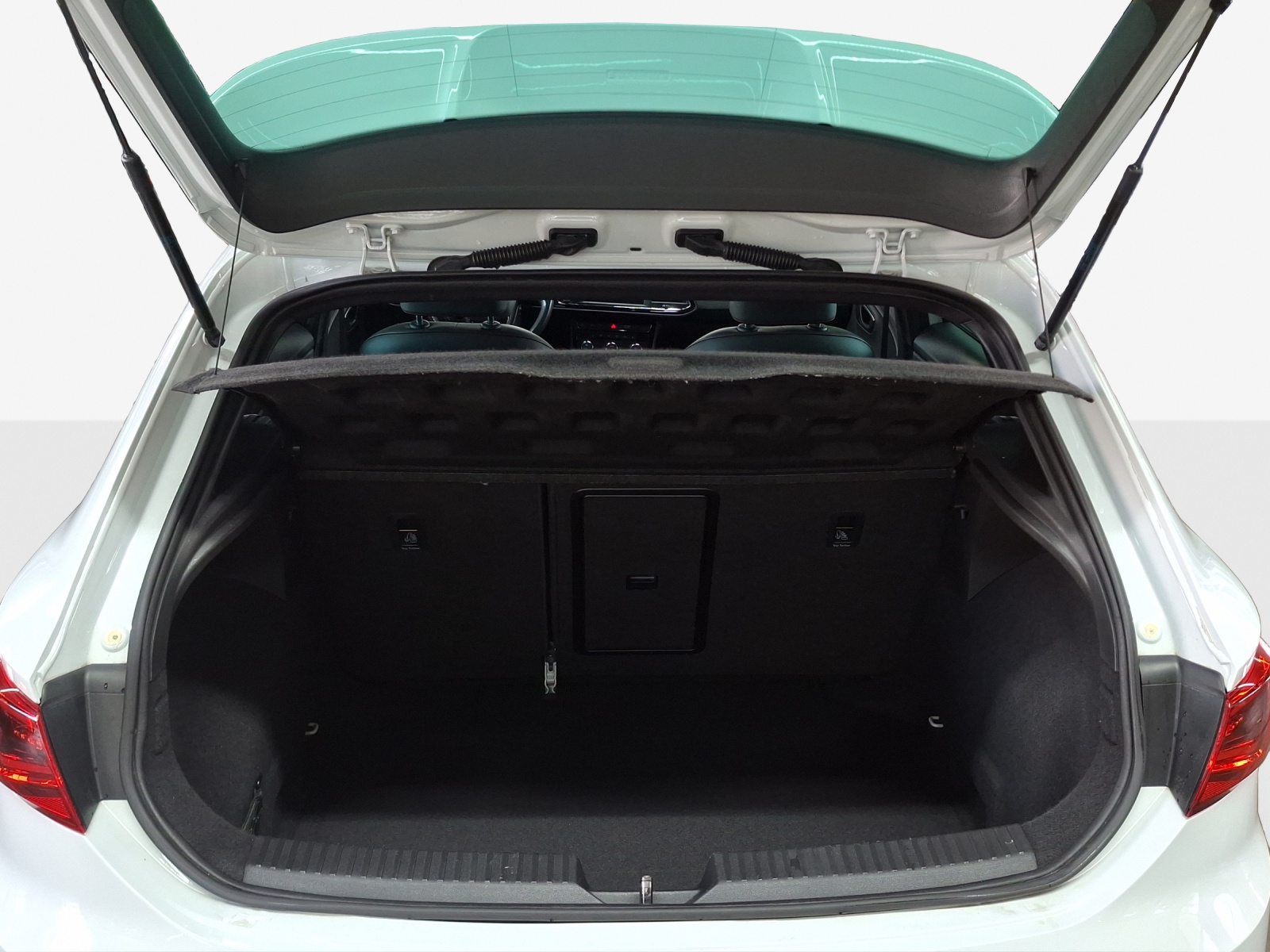 SEAT Leon 2.0 TSI FR DSG-image-12