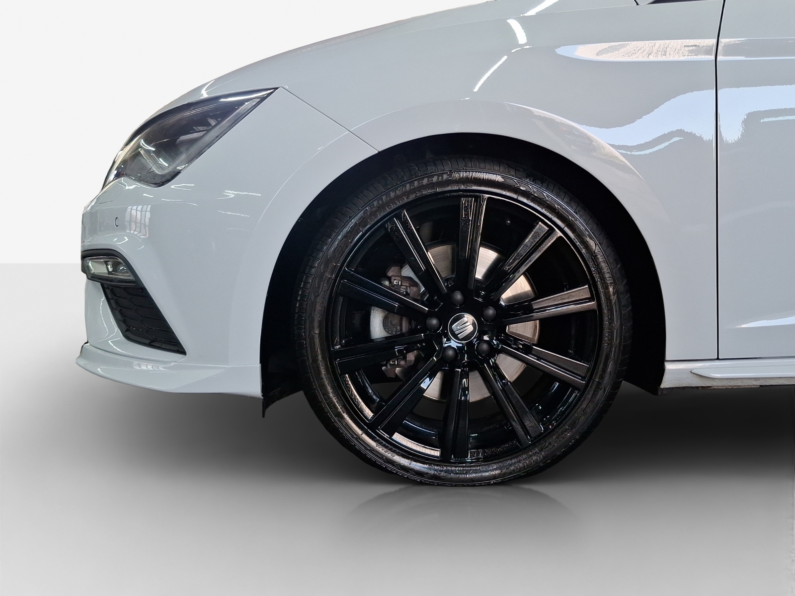 SEAT Leon 2.0 TSI FR DSG-image-14