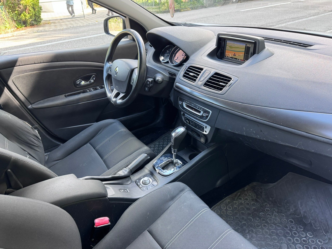 RENAULT Mégane Grandtour 1.5 dCi Swiss Edition EDC-image-5