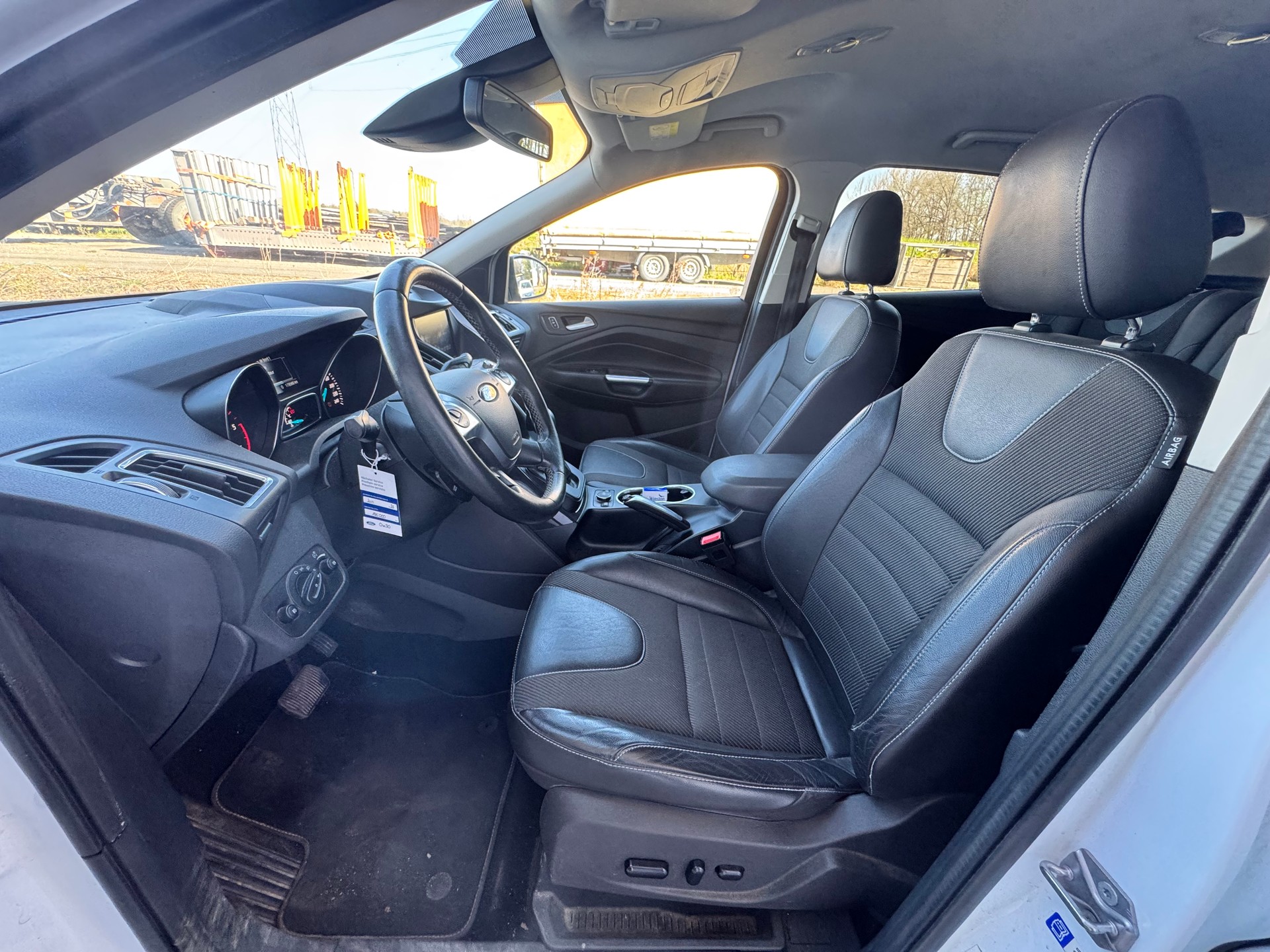 FORD Kuga 2.0 TDCi Titanium S 4WD PowerShift-image-8