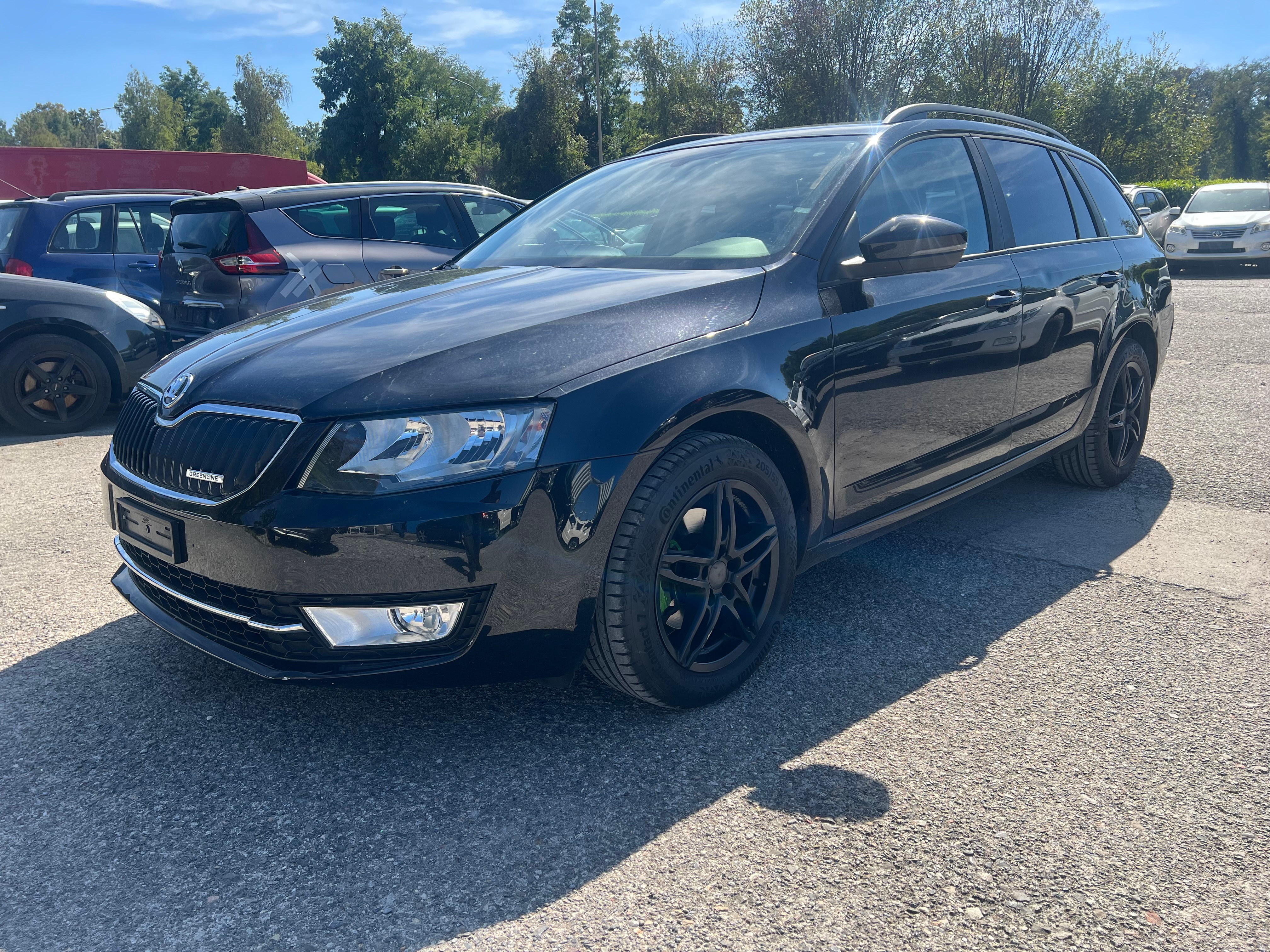 SKODA Octavia Combi 1.6 TDI GreenLine Fresh — slika 1