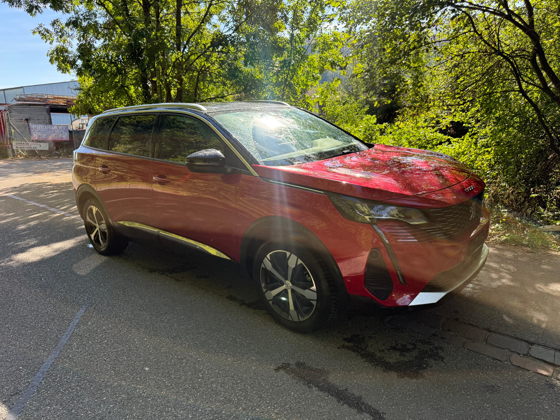 PEUGEOT 5008 1.5 BlueHDi GT Pack EAT8-image-2