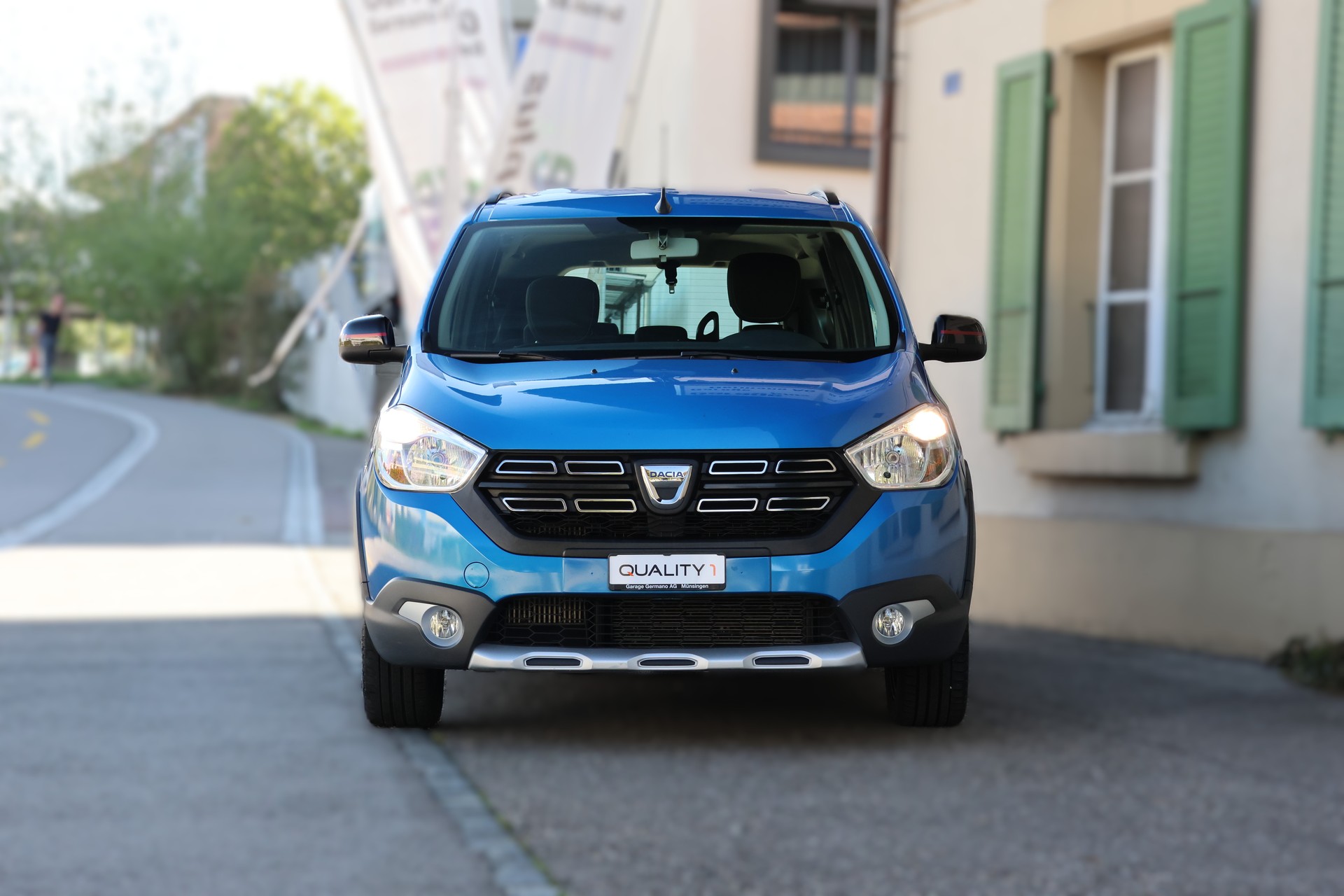 DACIA Lodgy TCE 130 Stepway 7PL-image-1