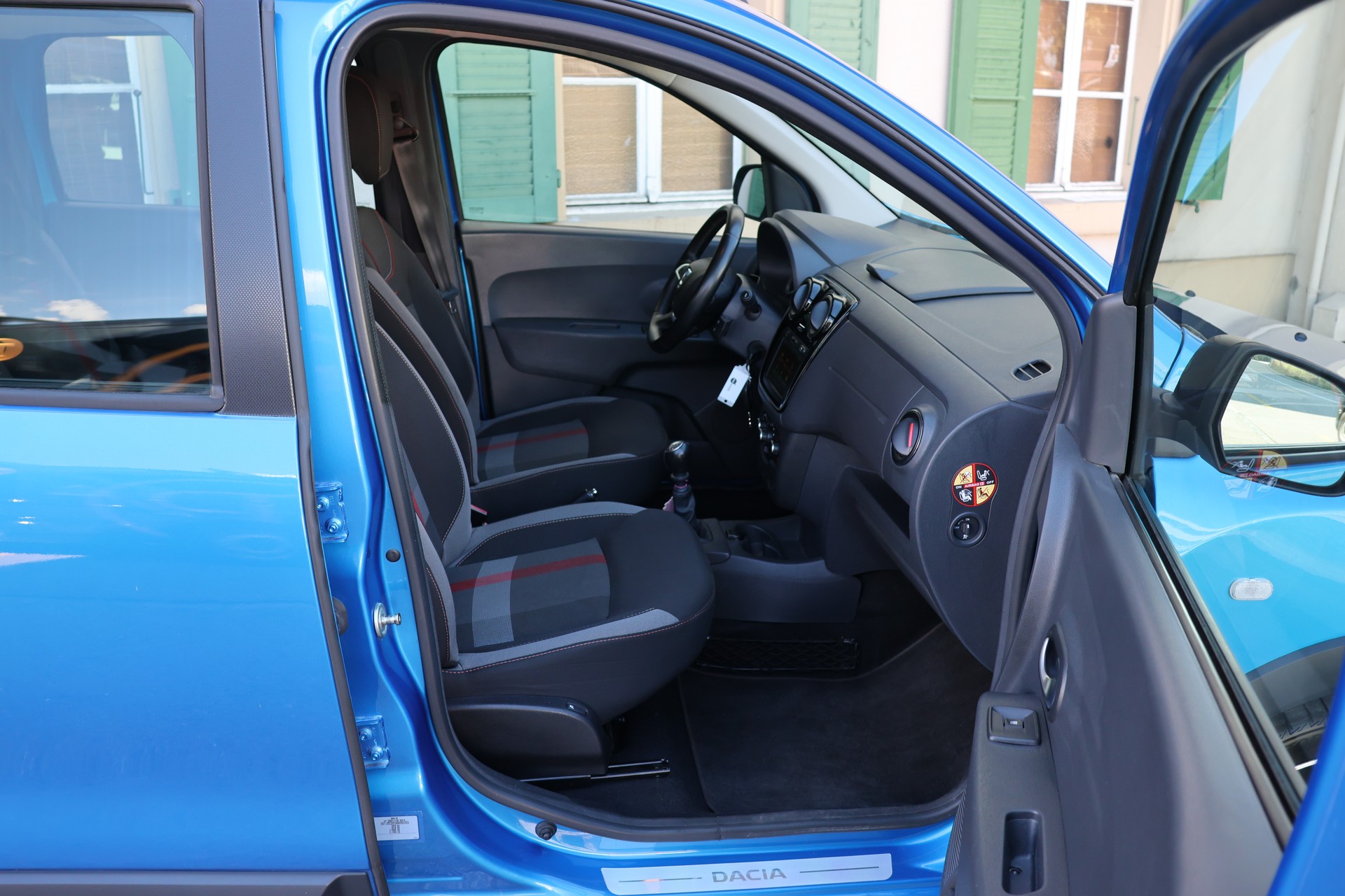DACIA Lodgy TCE 130 Stepway 7PL-image-6